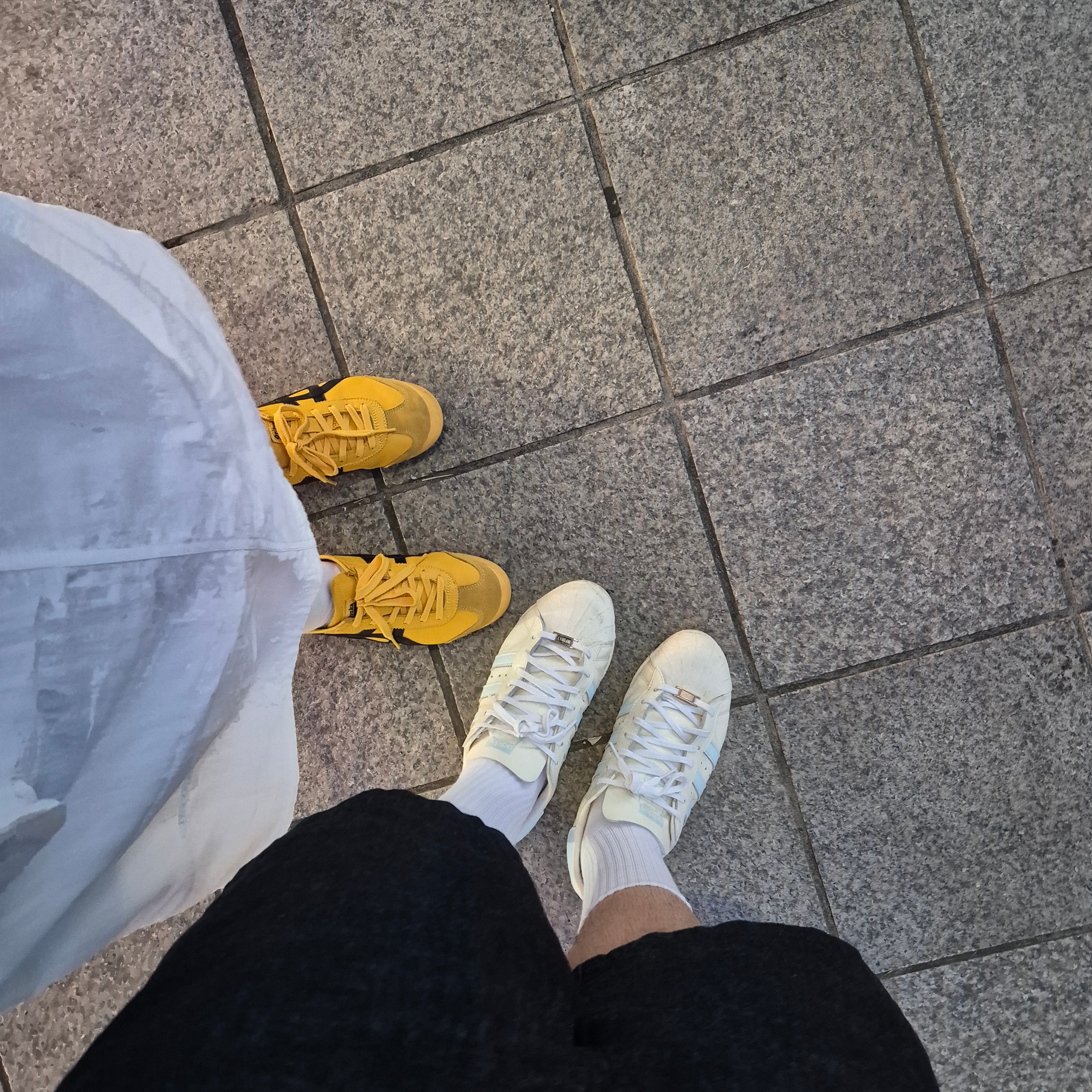 Onitsuka Tiger Mexico 66 Yellow Black 착용 스타일
