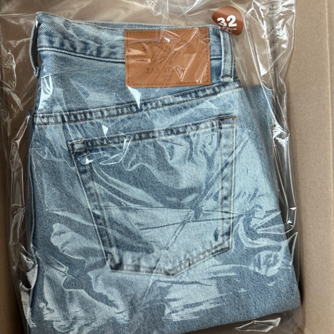 IAB Studio Japanese Washed Denim Pants Blue 착용 스타일