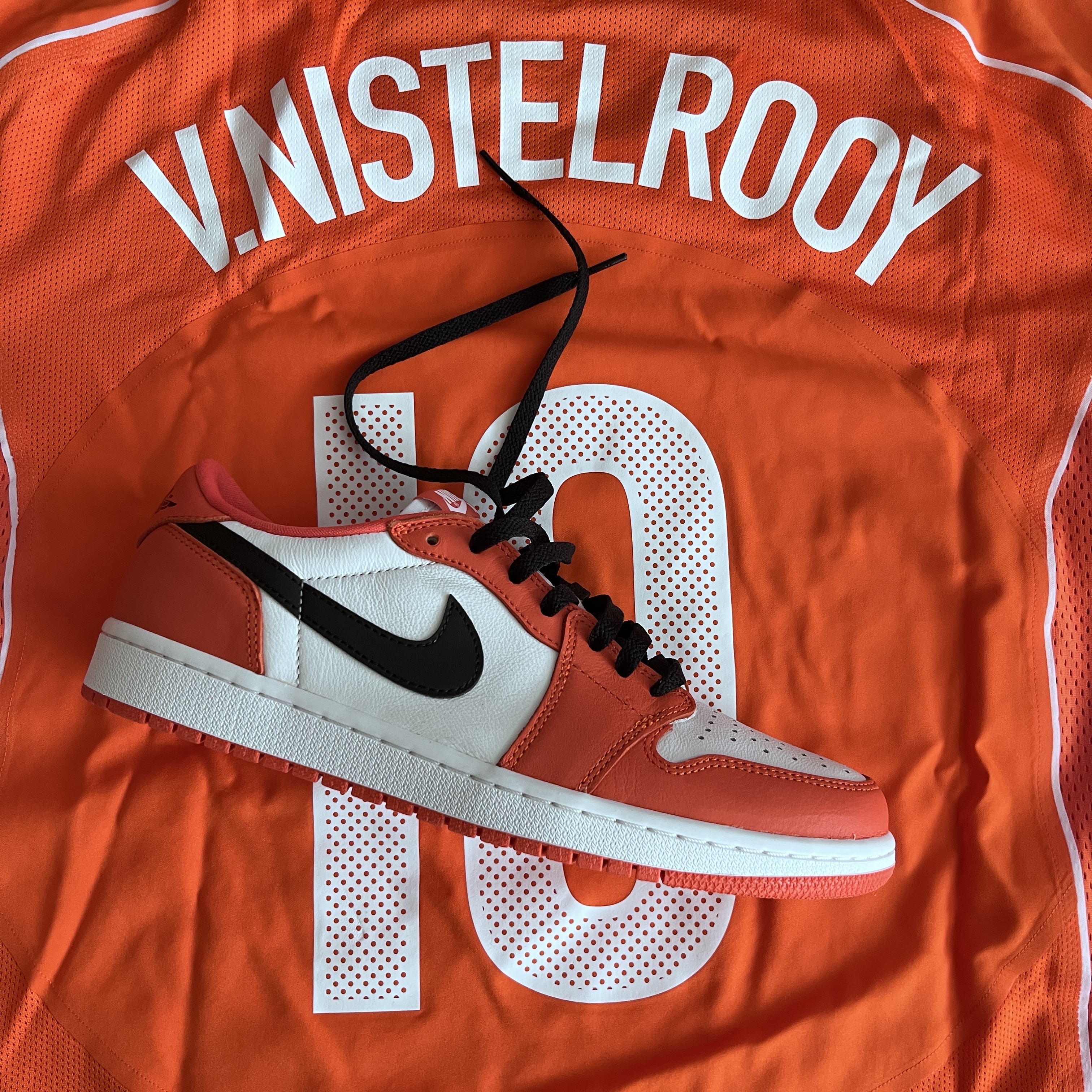 Nike Netherlands 2004 Total 90 Reissue Soccer Replica Jersey (Marking Ver.), Jordan 1 Low OG Starfish 착용 스타일 - 4