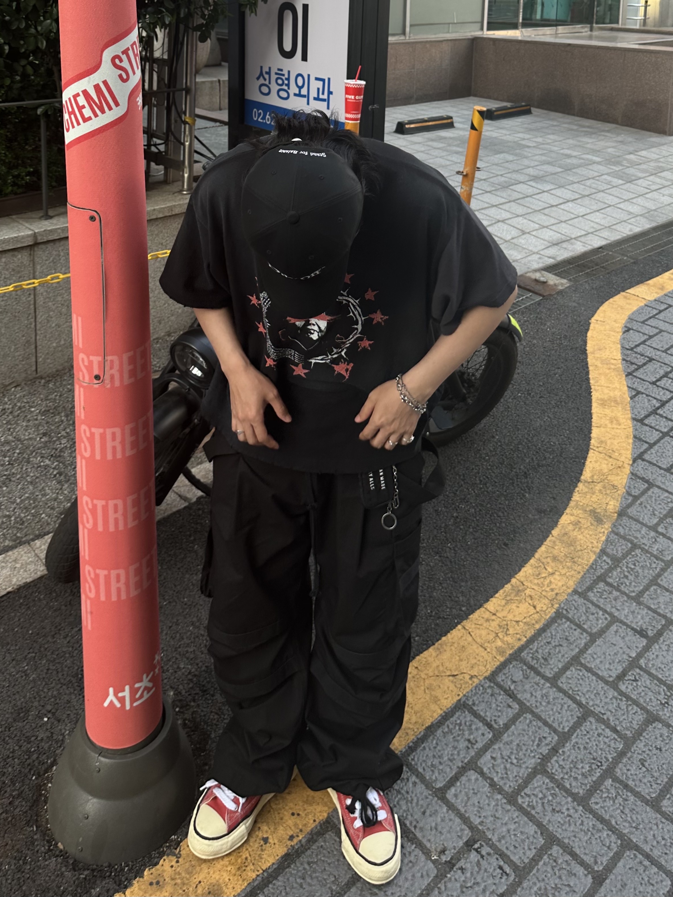 Wapworks Hard Knocks Cargo Pants Gas, Lemaire Soft Game Bag Nylon Canvas Dark Chocolate 착용 스타일 - 2