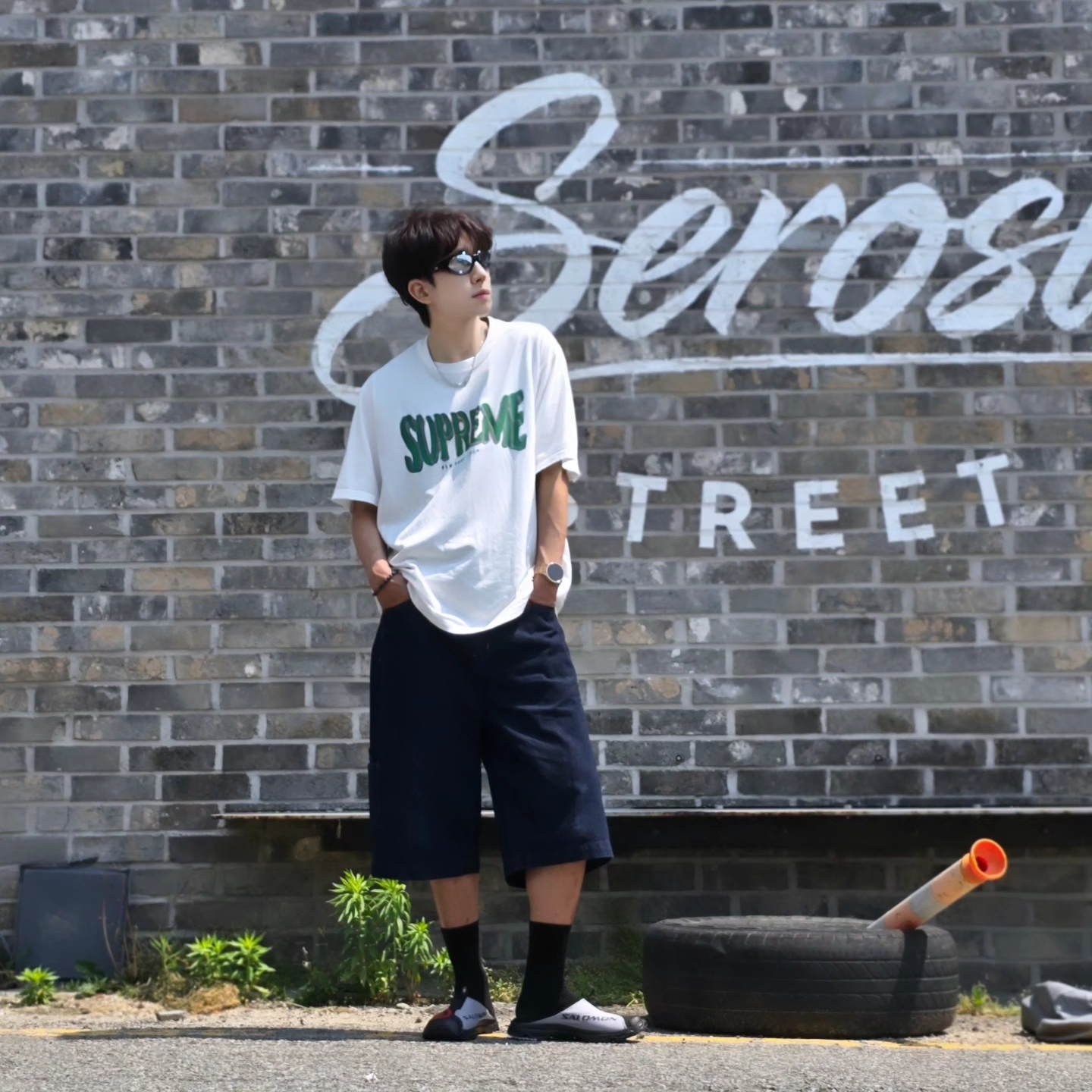 Supreme Flocked Washed S/S Top White - 25SS, Samsung Galaxy Watch6 44mm LTE Silver (Korean Ver.) 착용 스타일 - 2