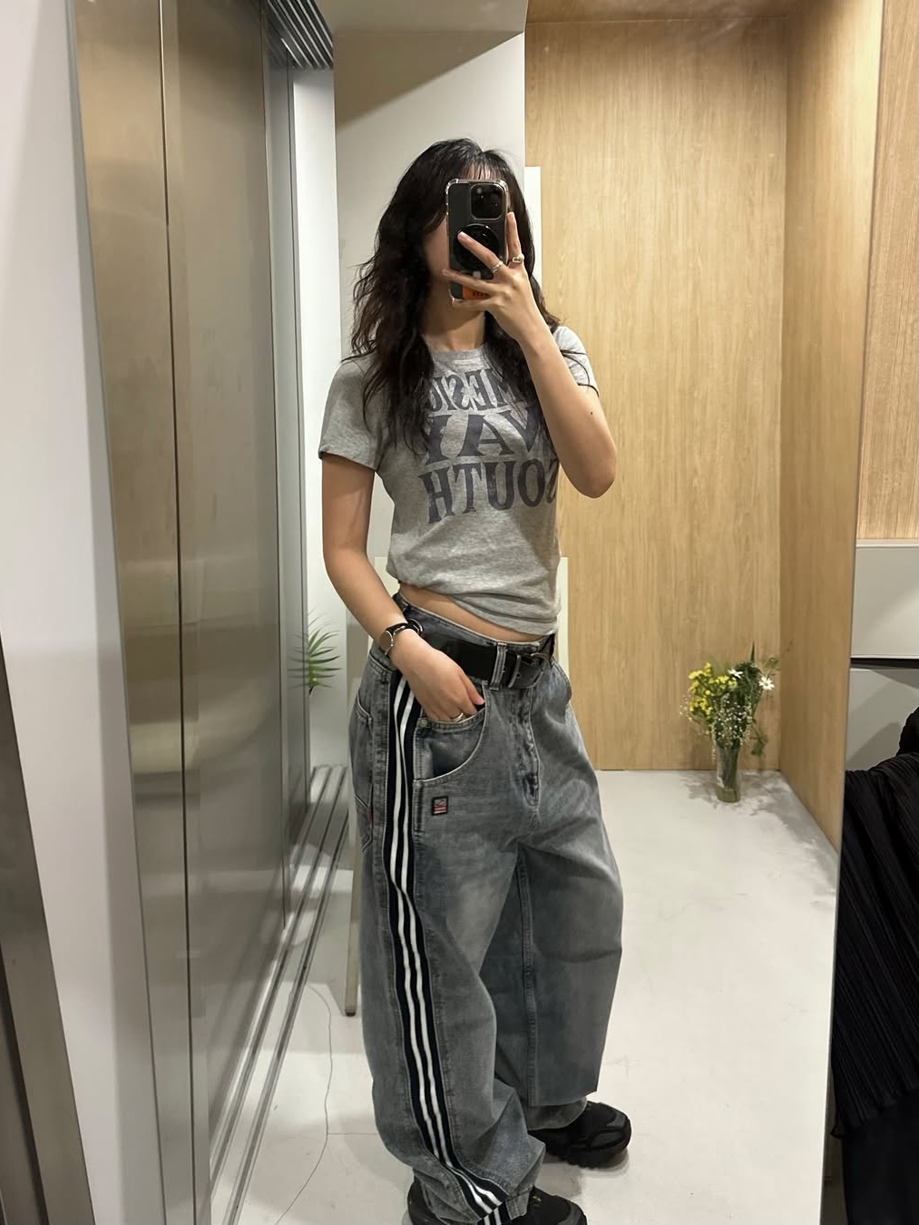 SPORT CHAMBER SC Track Denim Pants Blue 착용 스타일 - 1