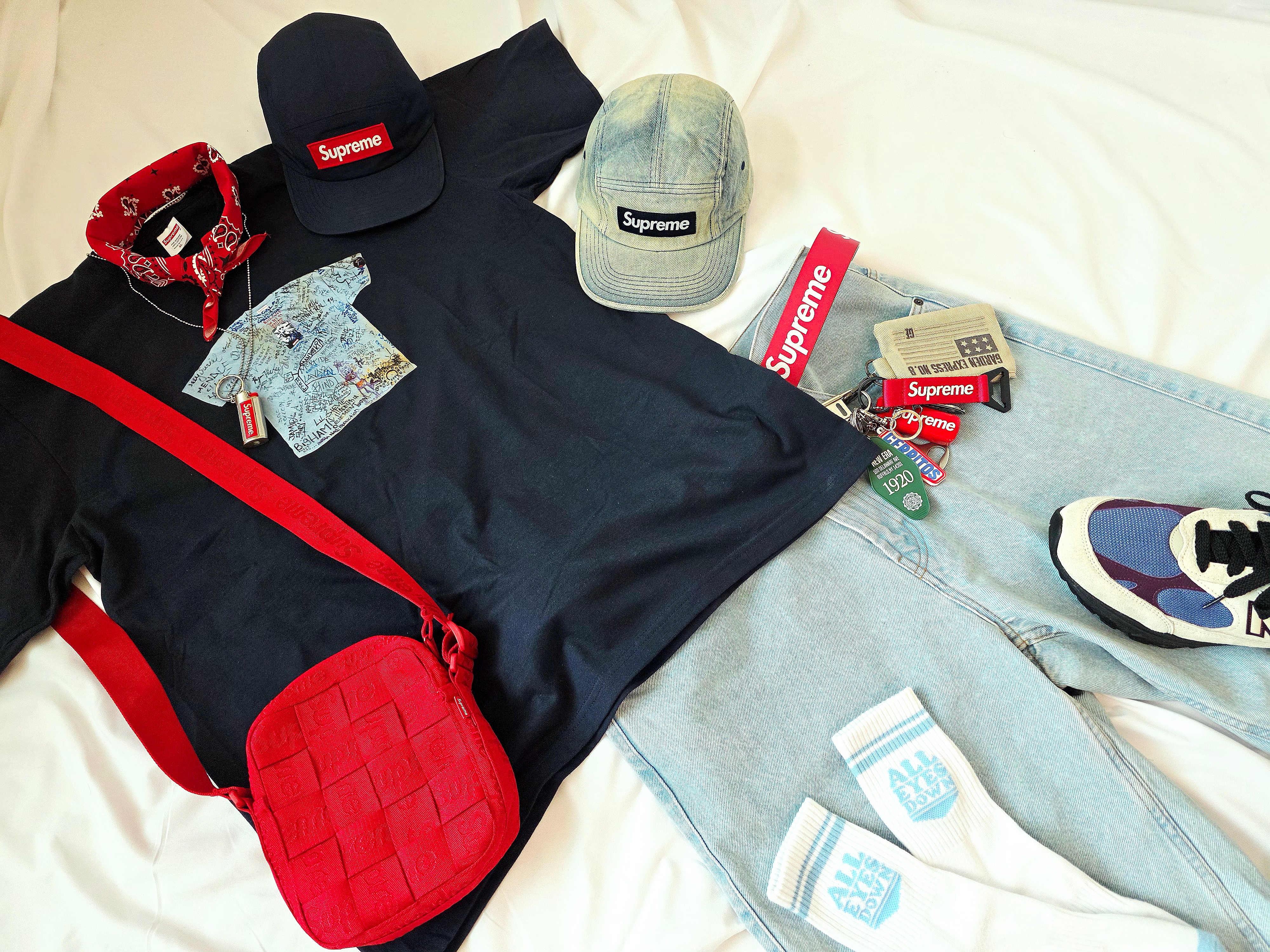 Supreme Announcing T-Shirt Black - 25SS, Supreme Waxed Ripstop Camp Cap Light Pink - 24FW 착용 스타일 - 5