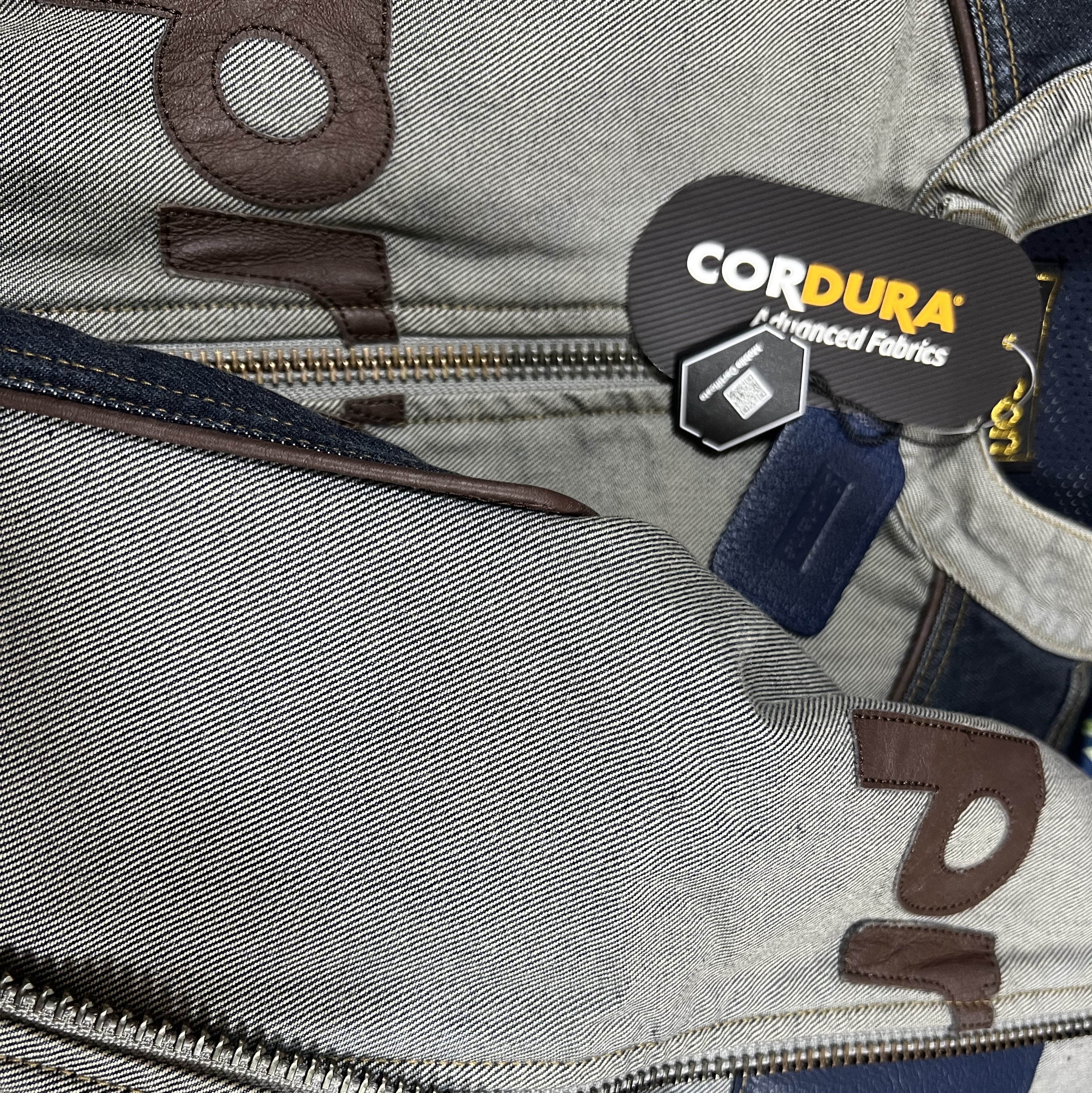 Supreme x Vanson Leathers Cordura Cotton Jacket Denim - 25SS 착용 스타일