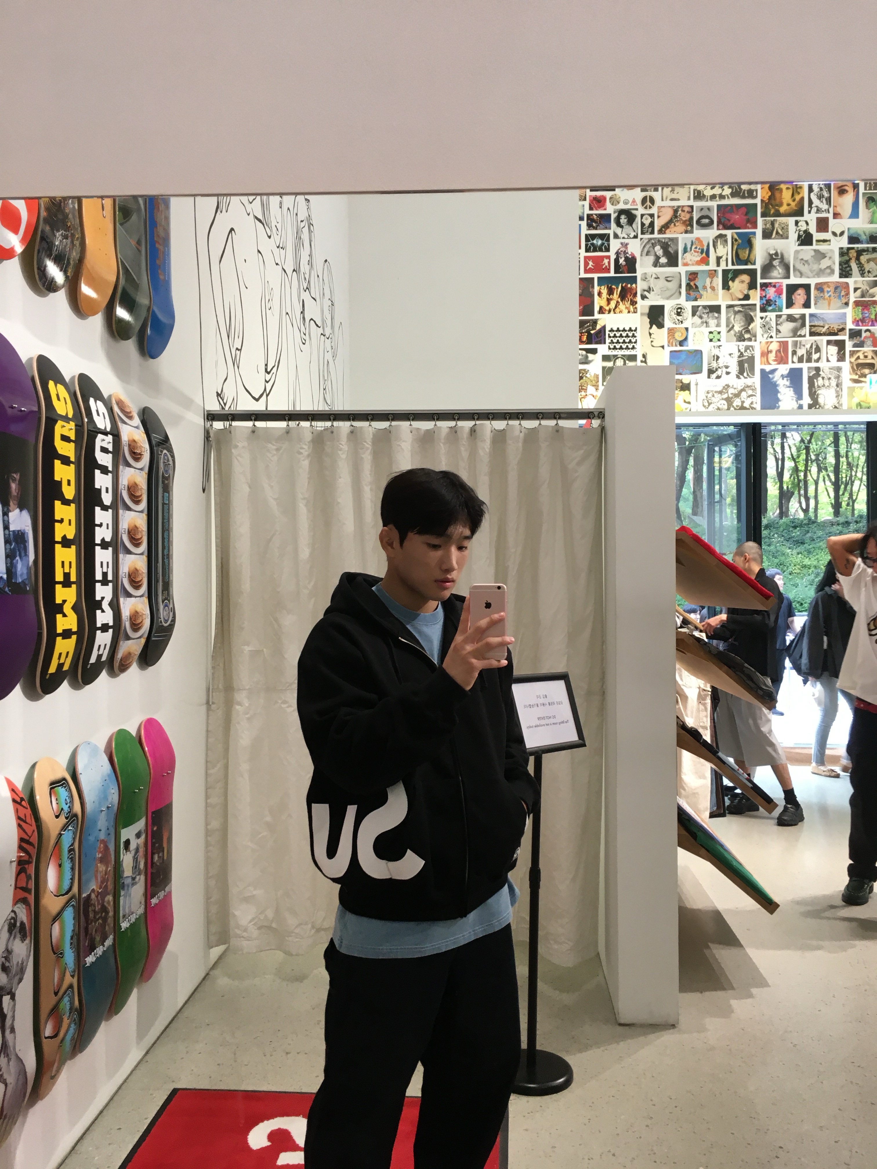 Supreme Big Logo Zip Up Hooded Sweatshirt Black - 25SS 착용 스타일