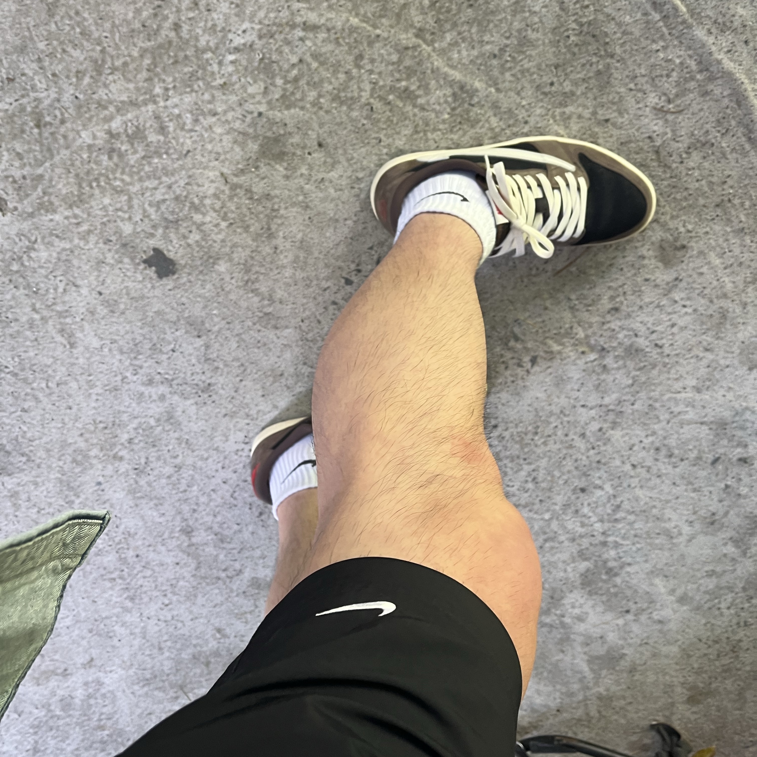 Jordan 1 x Travis Scott Retro Low OG SP Mocha 착용 스타일