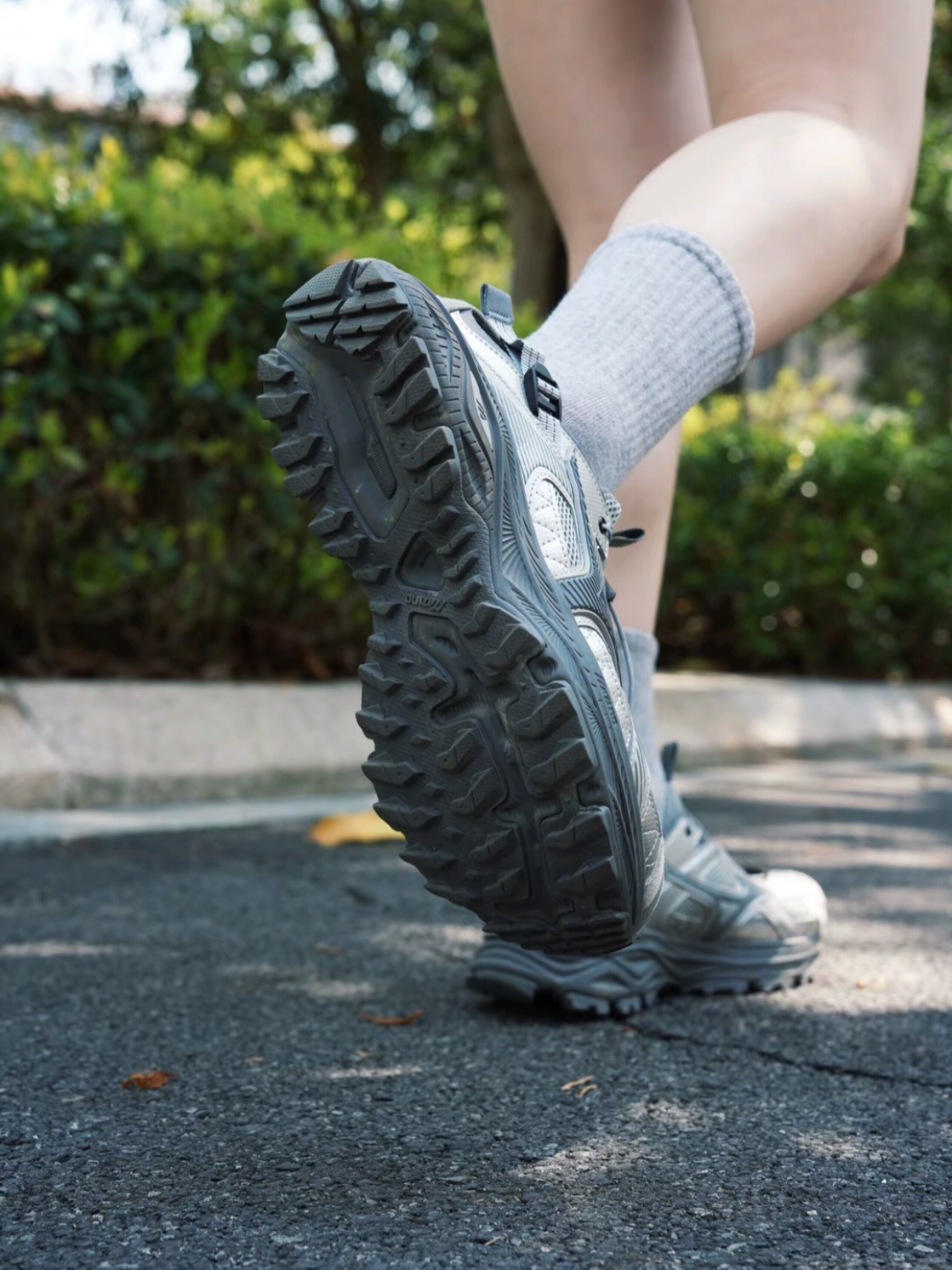 Mizuno Racer Trail SE Silver Grey 착용 스타일