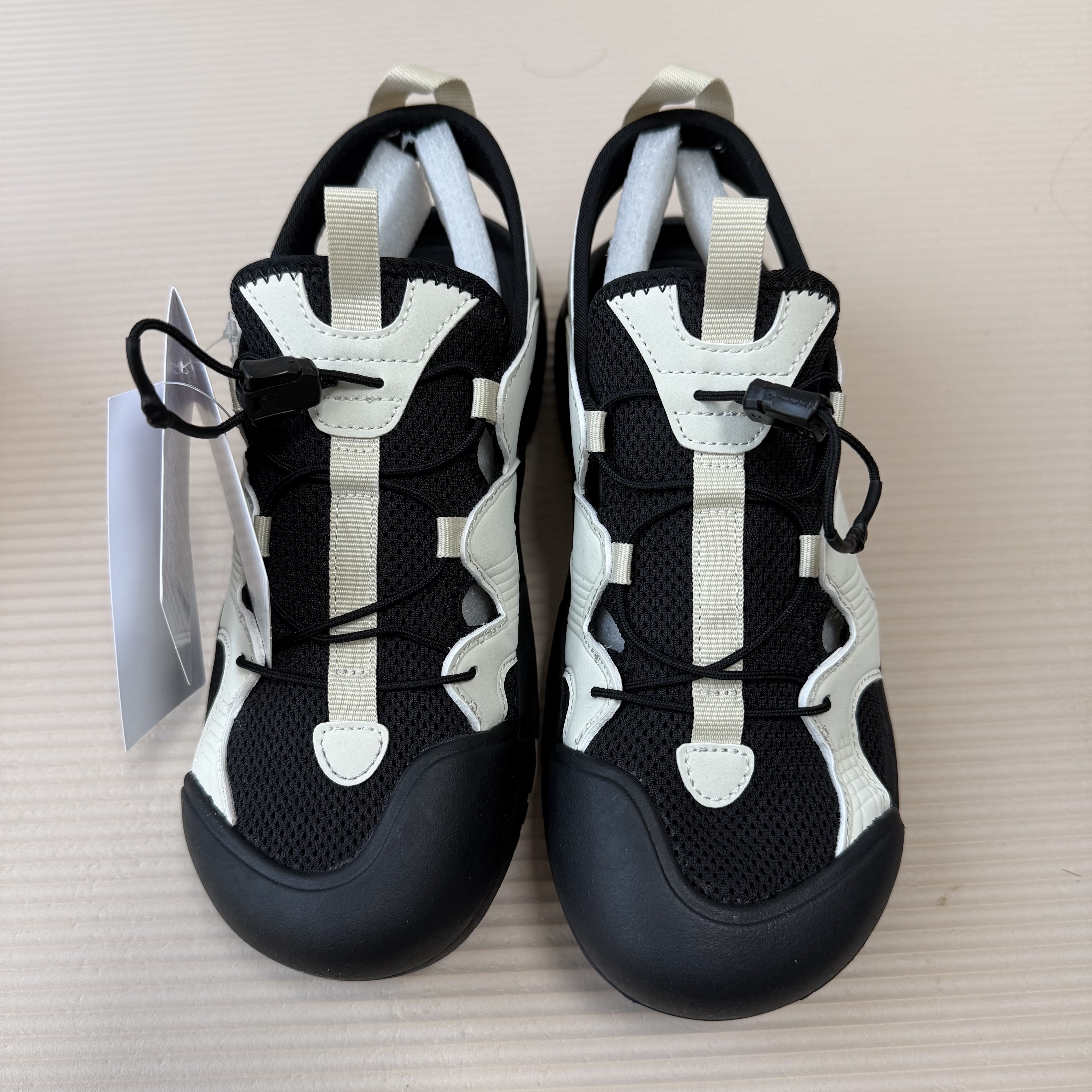 [6% 적립] Fila Peito Sandals V2 Cream 착용 스타일 - 2