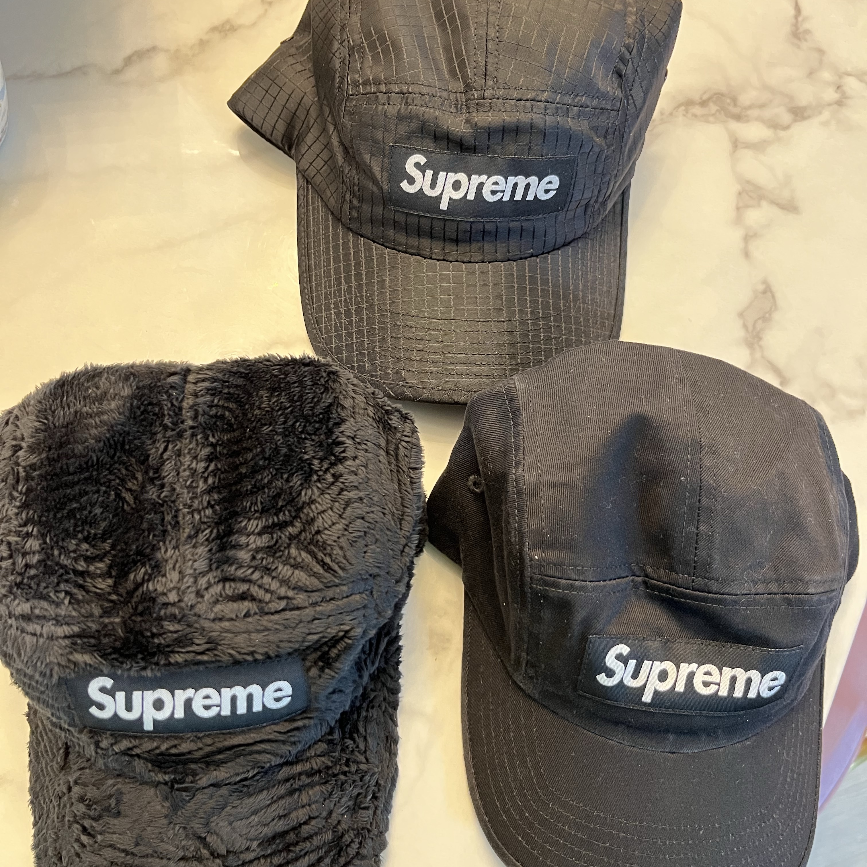 Supreme Camo Ripstop Camp Cap Black - 21FW, Supreme Swirl Fleece Camp Cap Black - 22FW 착용 스타일