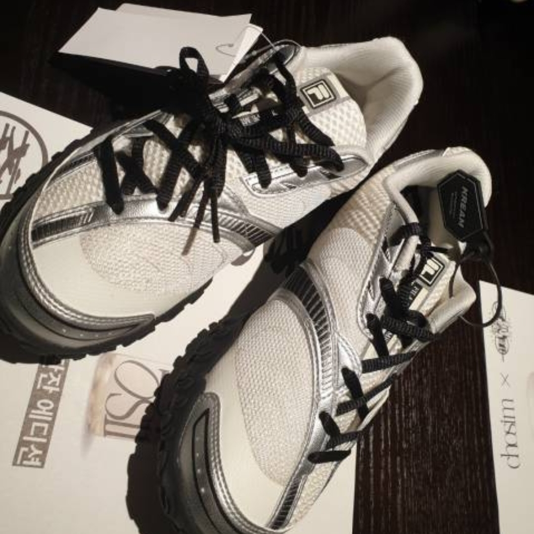 Fila Echappe v2 White Black 착용 스타일
