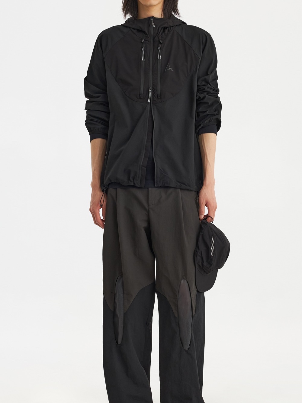 Roa Technical Windbreaker Jacket Black 착용 스타일 - 1