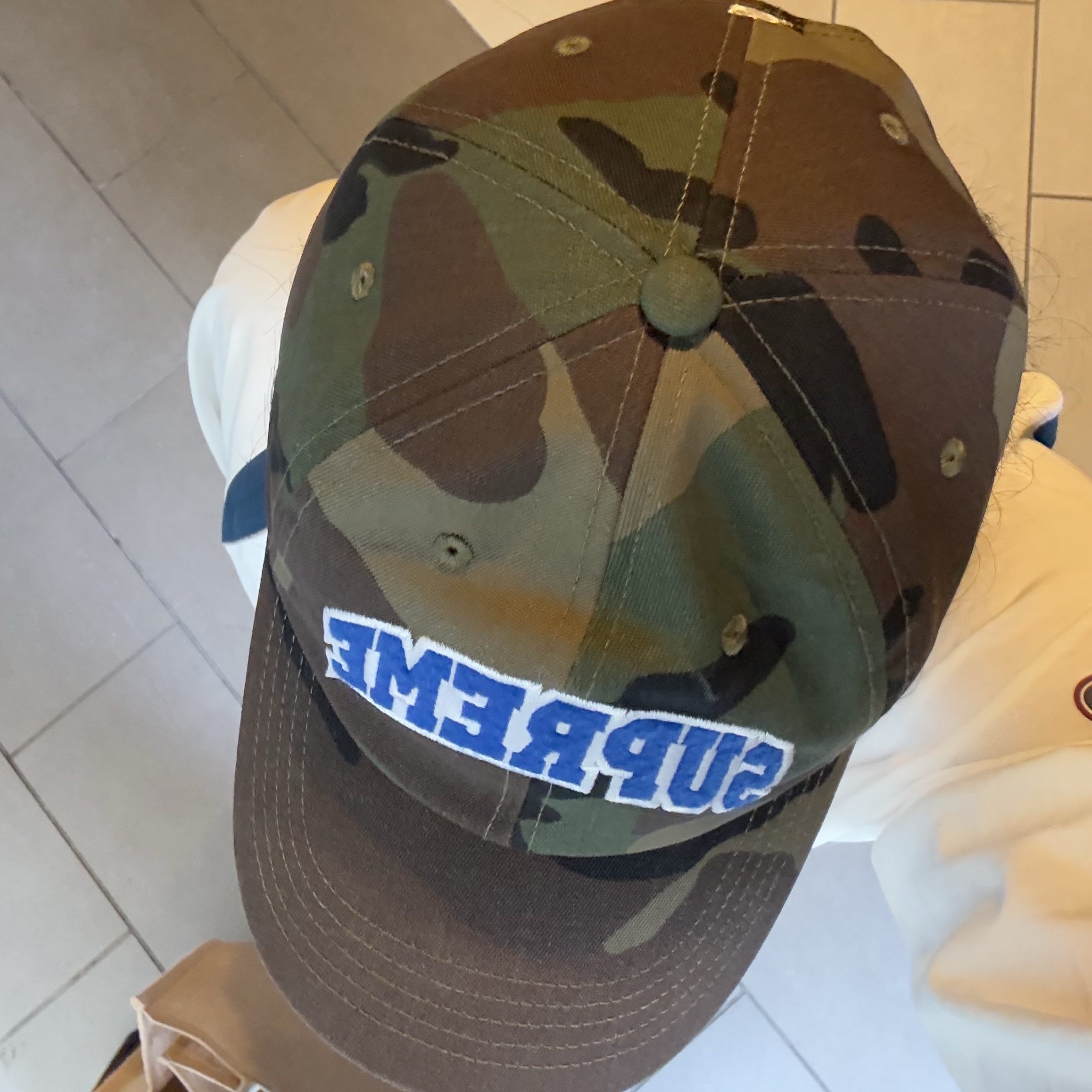 Supreme Felt Arc 6-Panel Woodland Camo - 24FW 착용 스타일