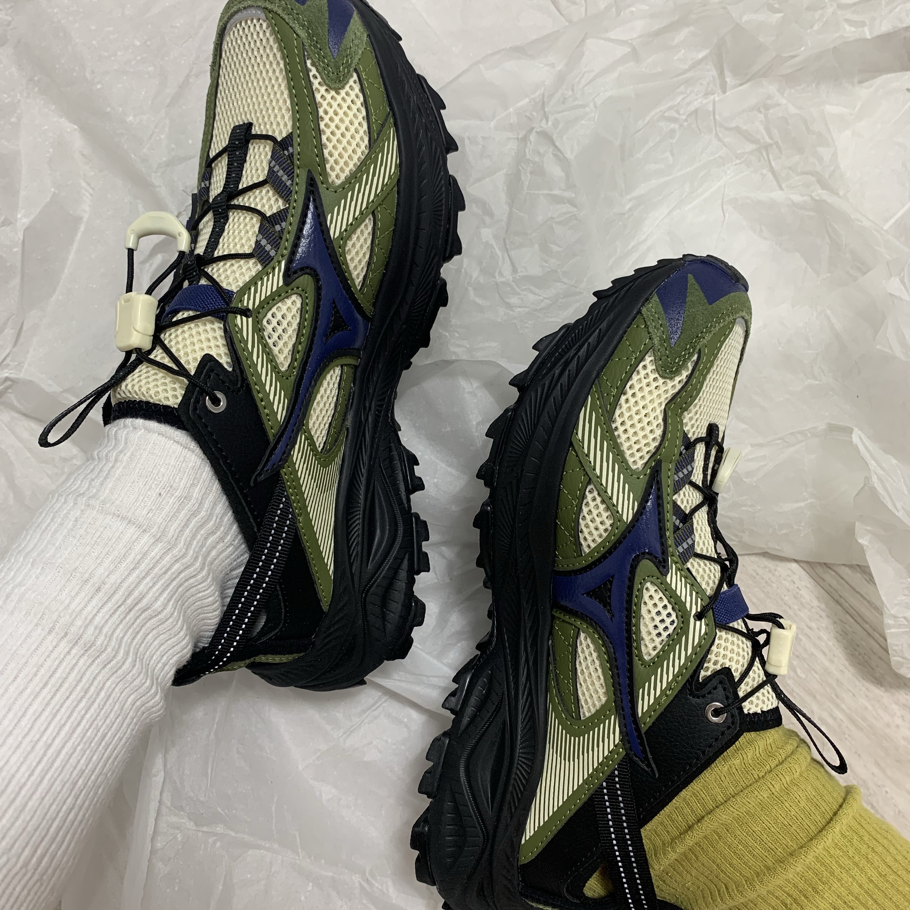 Mizuno Racer Trail SE Khaki 착용 스타일