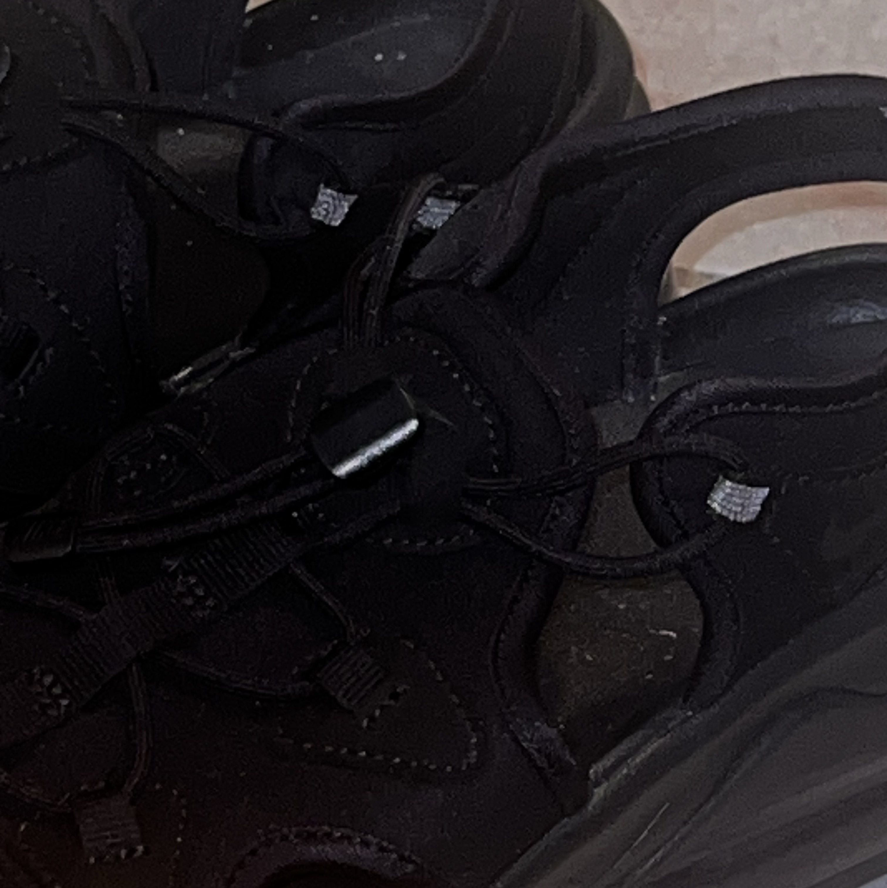 (W) Nike Air Max Koko Sandal Black 착용 스타일 - 2