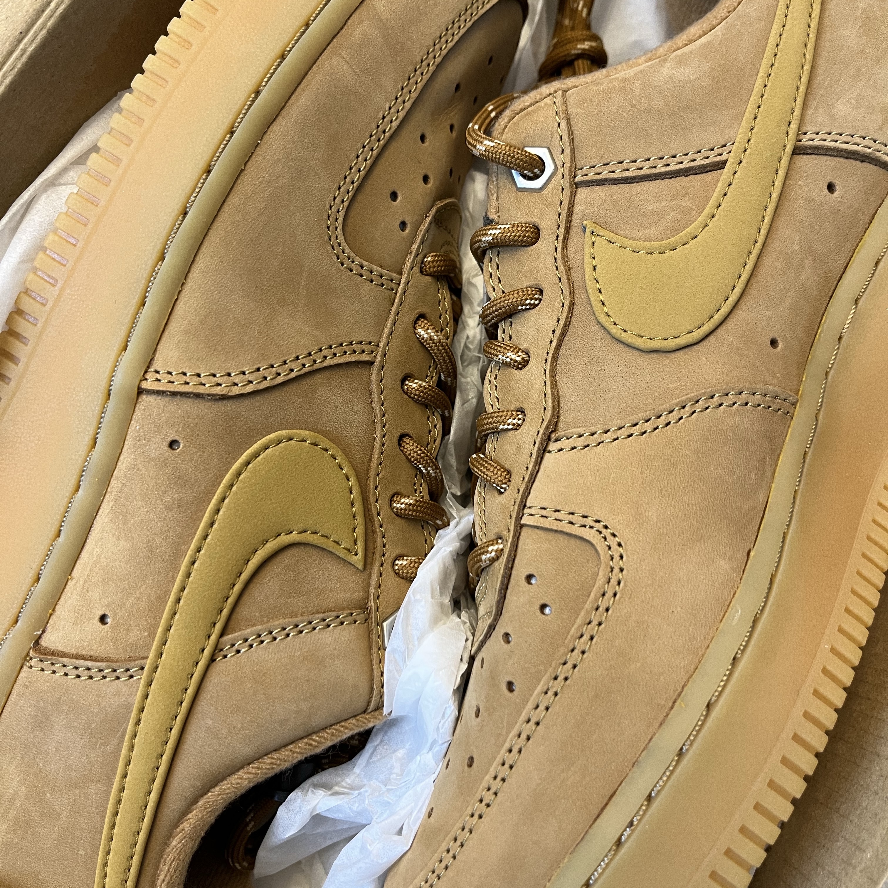 Nike Air Force 1 '07 WB Flax 착용 스타일