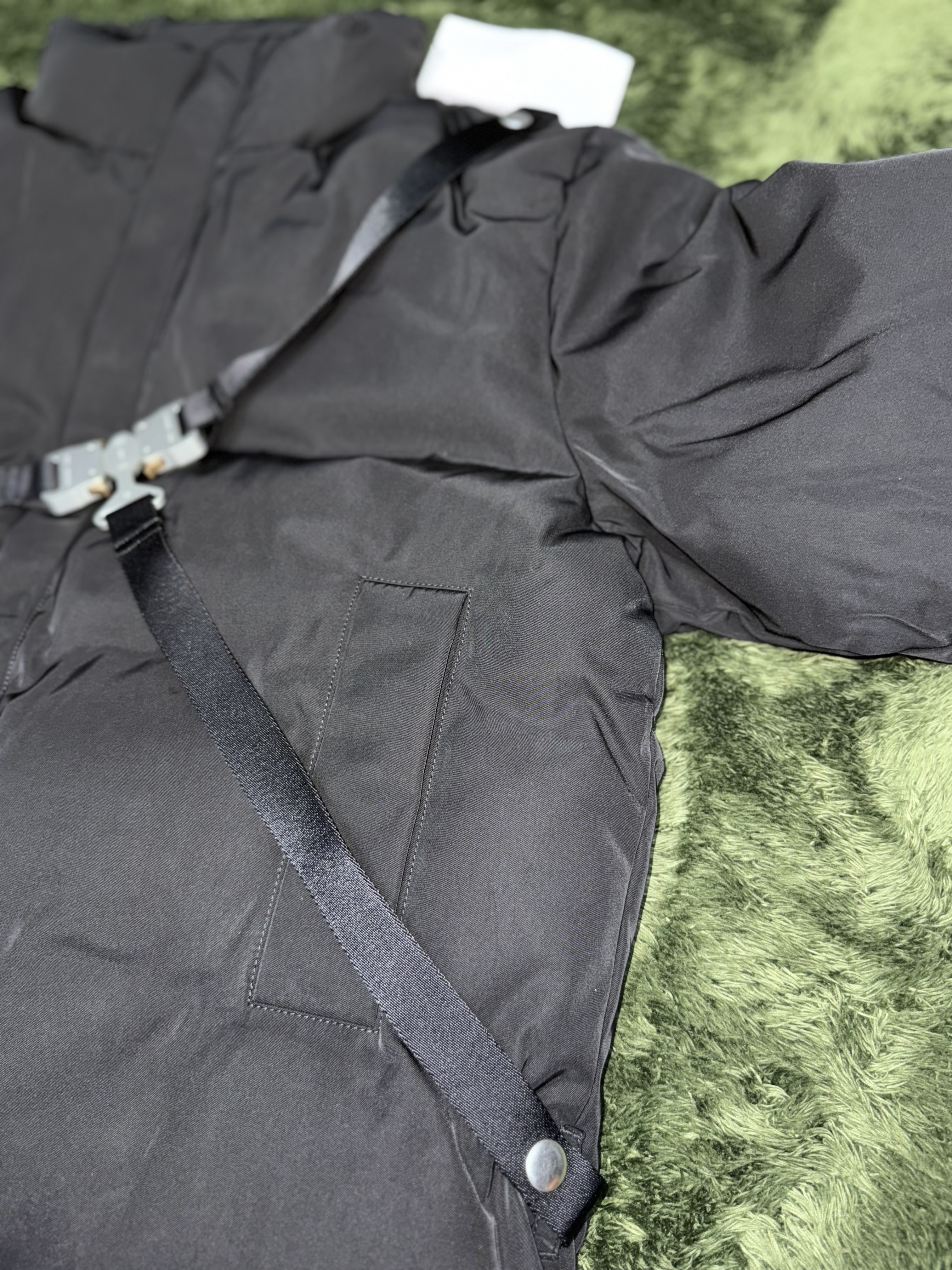 1017 Alyx 9SM Tricon Puffer X Jacket Black 착용 스타일 - 7