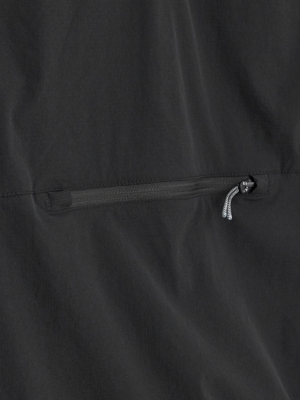 Roa Technical Windbreaker Jacket Black 착용 스타일 - 4