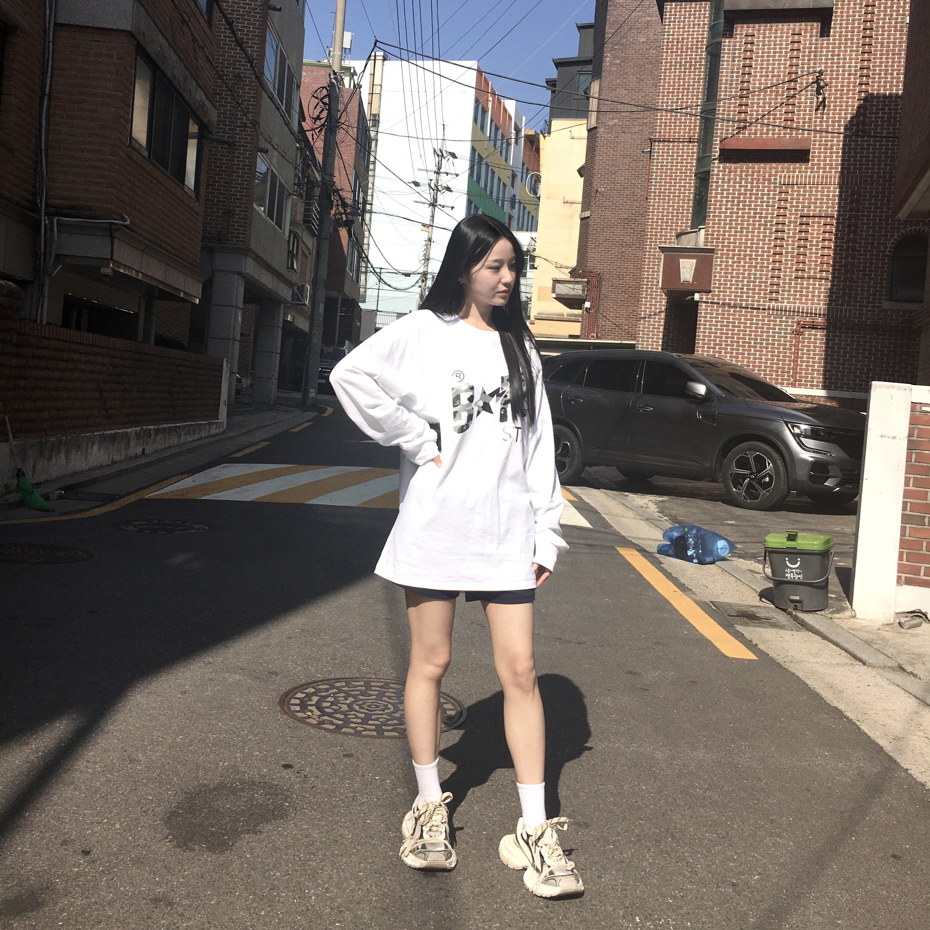 Balenciaga 3XL Sneakers Beige 착용 스타일 - 3