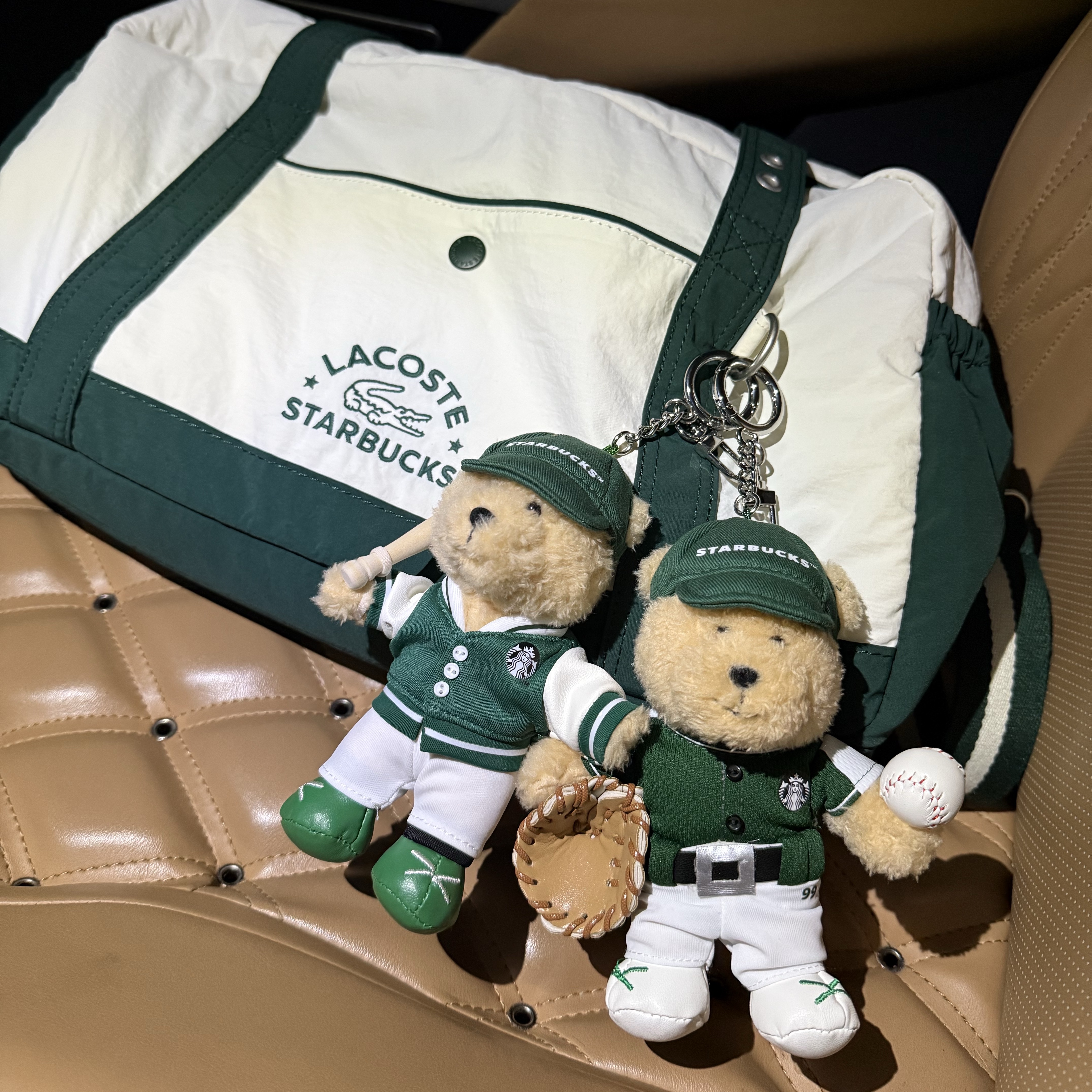 Starbucks Baseball Bearista Keychain Batter, Starbucks Baseball Bearista Keychain 착용 스타일