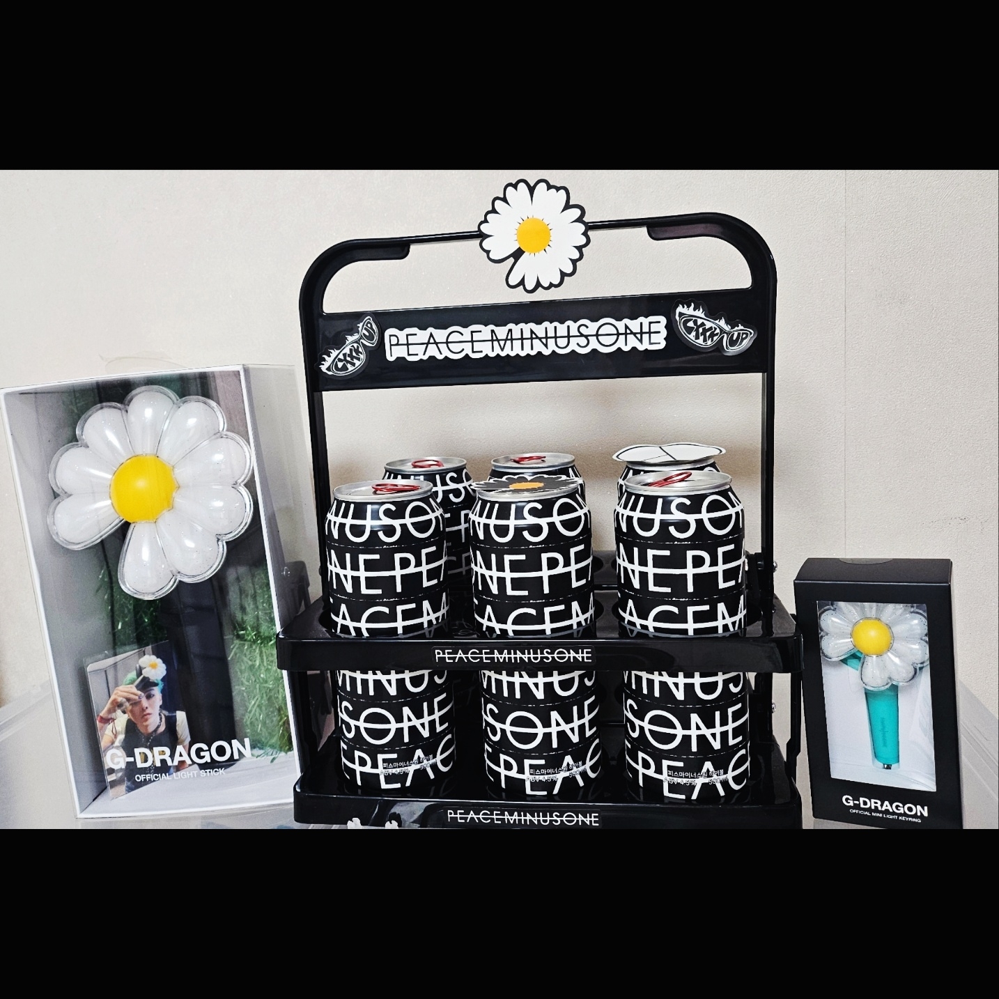 G-DRAGON Ubermensch Official Light Stick, G-DRAGON Ubermensch Official Mini Light Keyring Mint 착용 스타일