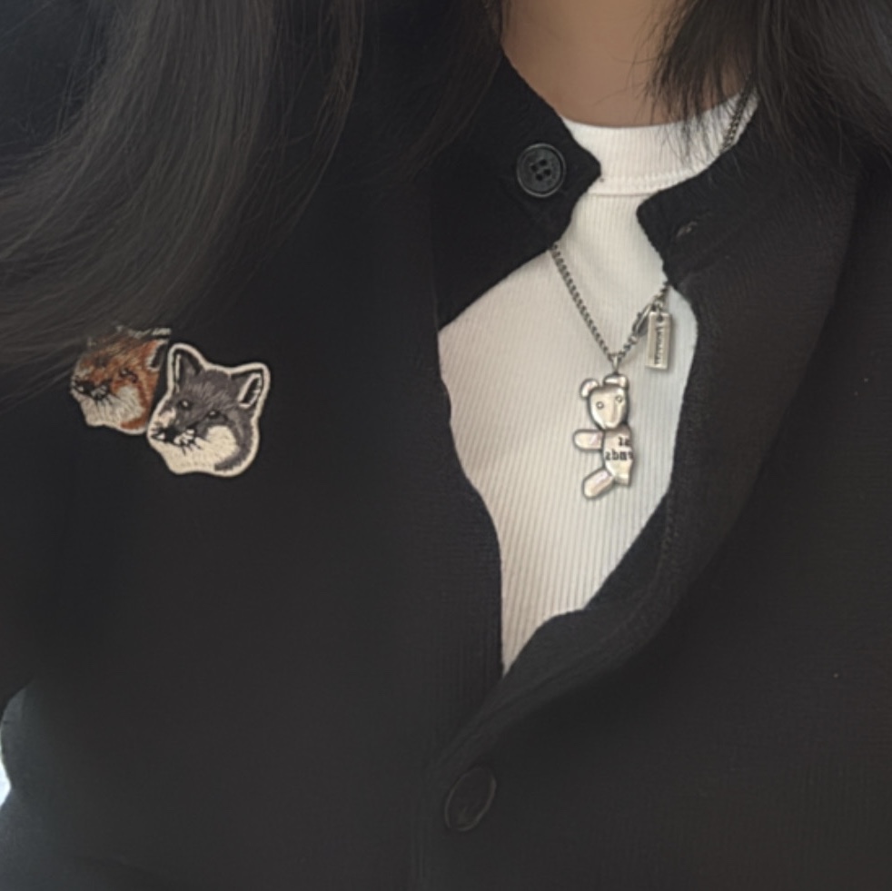 (W) Maison Kitsune Double Fox Head Patch R-Neck Cardigan Black, Heaven by Marc Jacobs Friendship Necklace Set Silver Ox (Set of 2) 착용 스타일