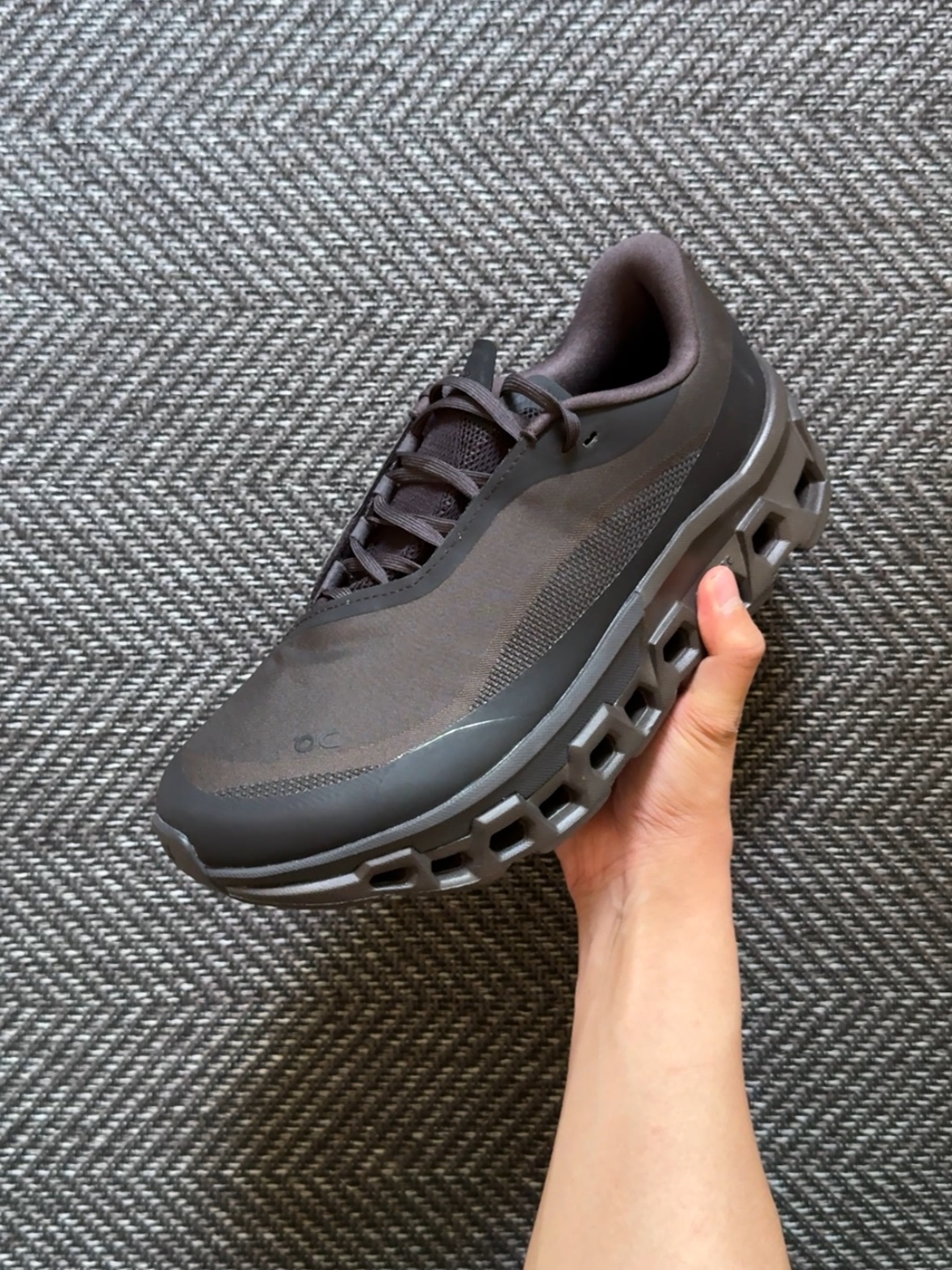 On Running x Post Archive Faction (Paf) Cloudmonster 2 Thorn Brown 착용 스타일 - 2