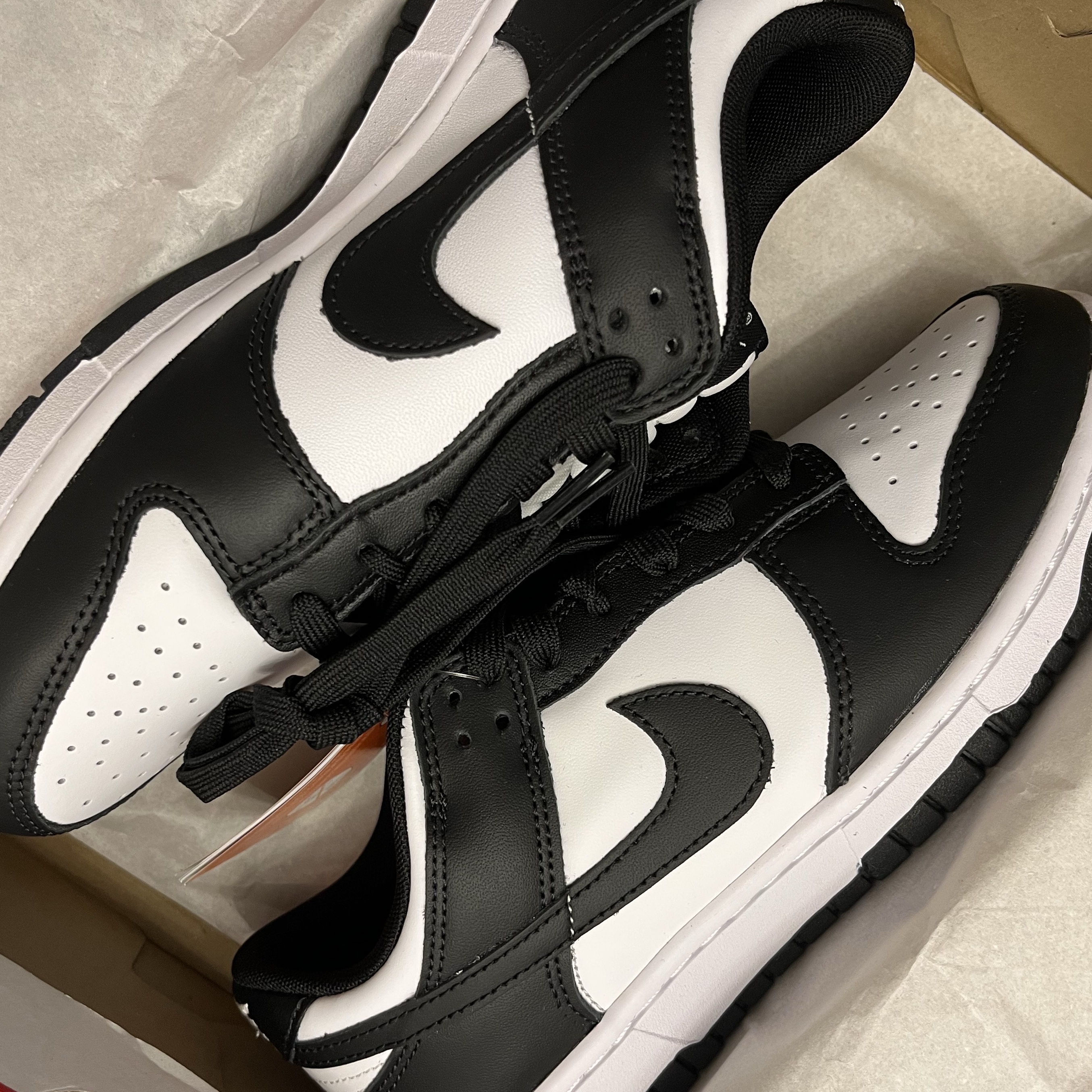 Nike Dunk Low Retro Black 착용 스타일
