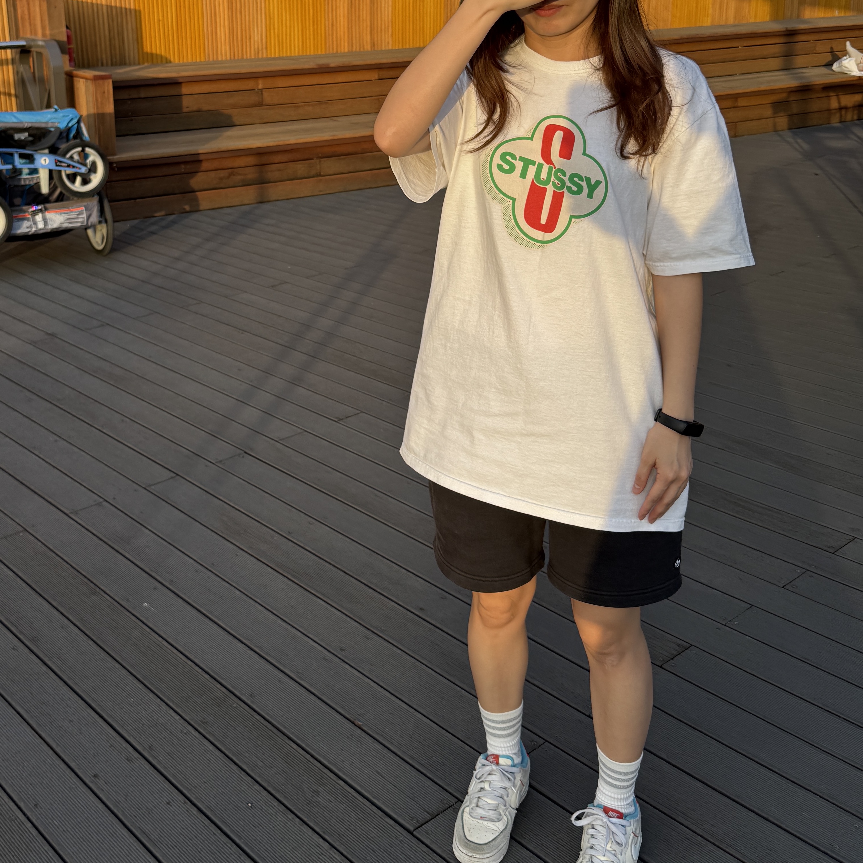 Stussy Motel Stussy T-Shirt White 착용 스타일