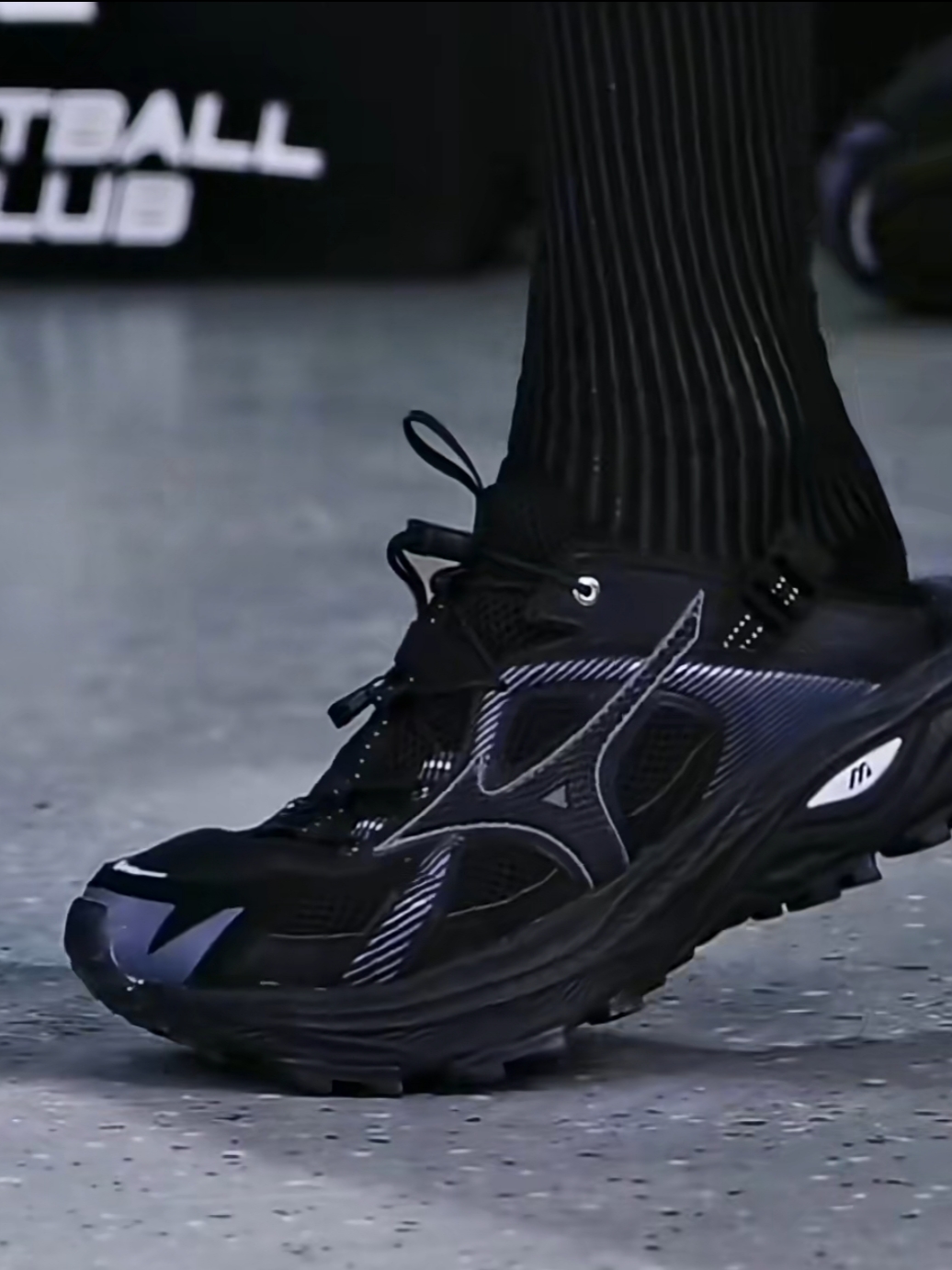 Mizuno Racer Trail SE Black 착용 스타일