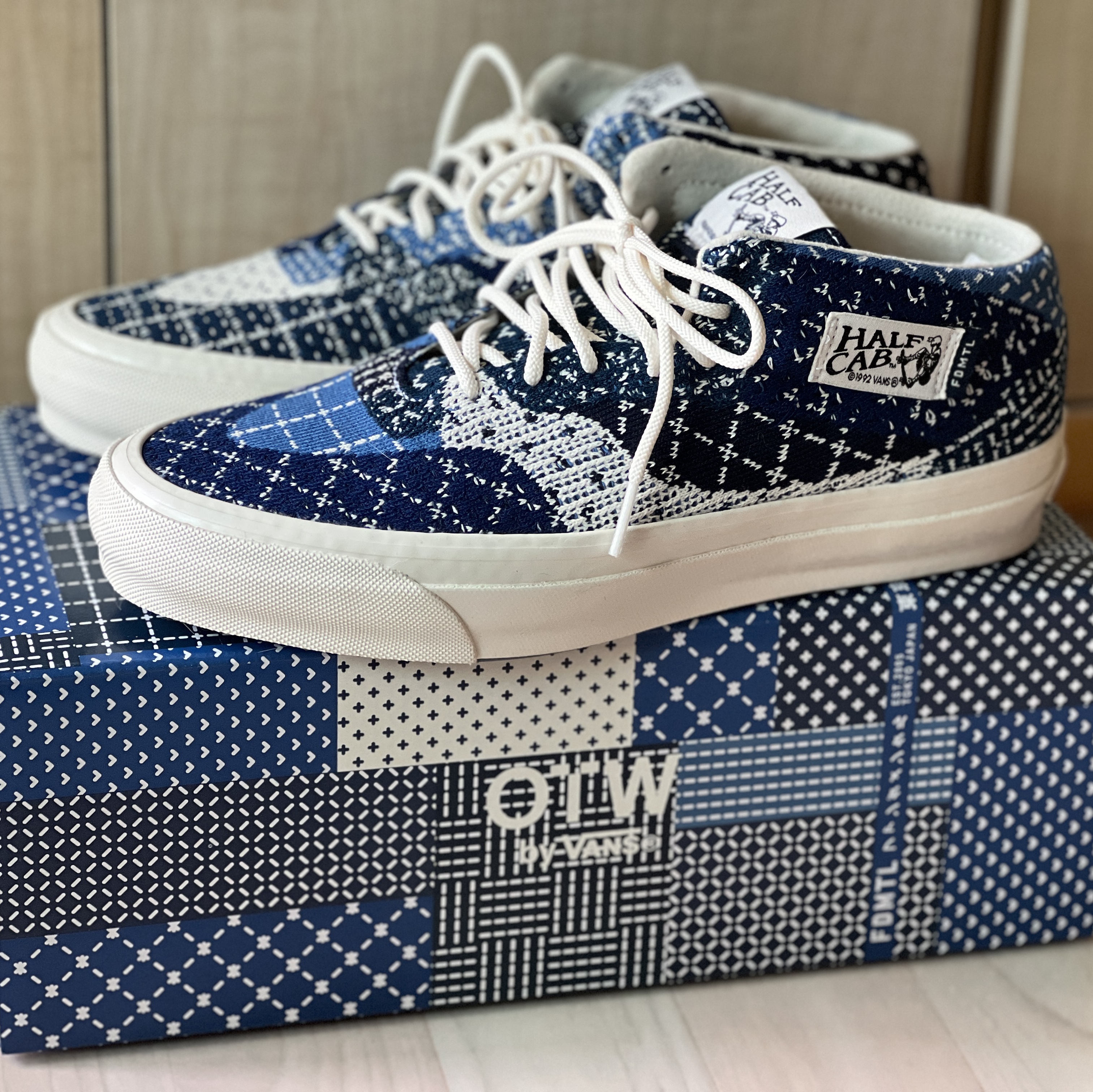 Vans x FDMTL OTW Half Cab Reissue 33 EK Blue 착용 스타일