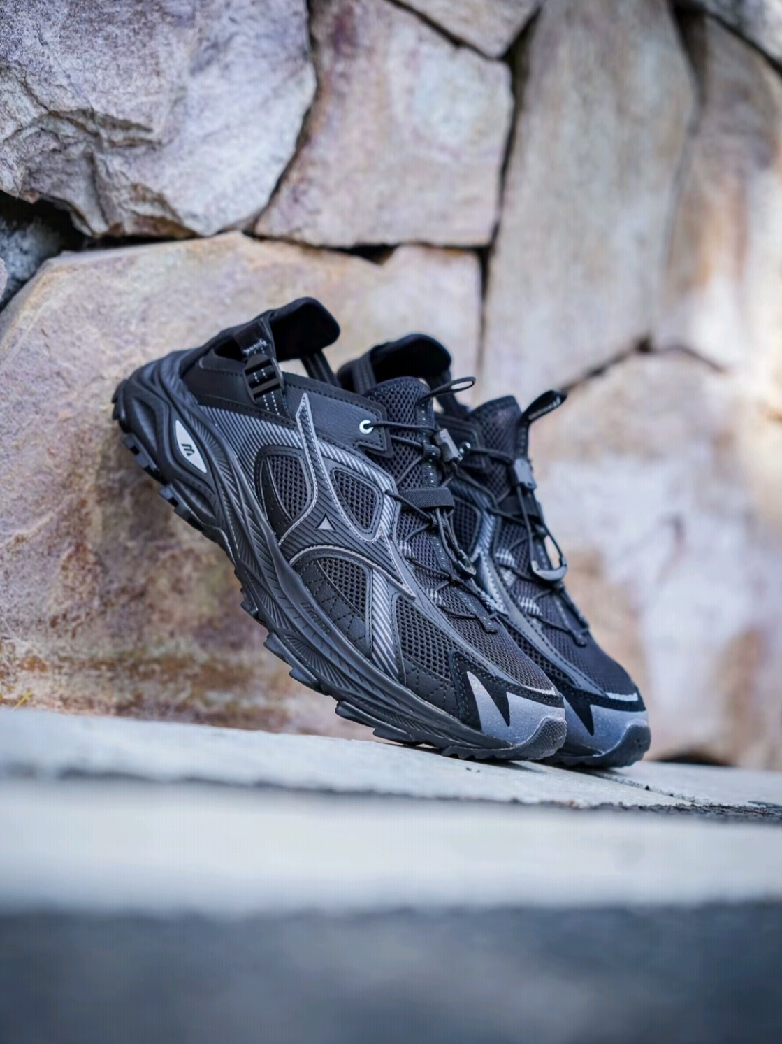 Mizuno Racer Trail SE Black 착용 스타일