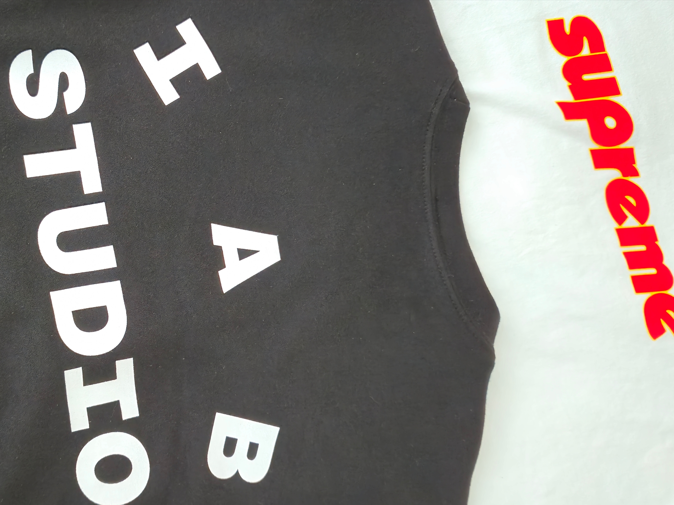 IAB Studio Basic T-Shirt Black White, Supreme Pinline T-Shirt White - 24SS 착용 스타일