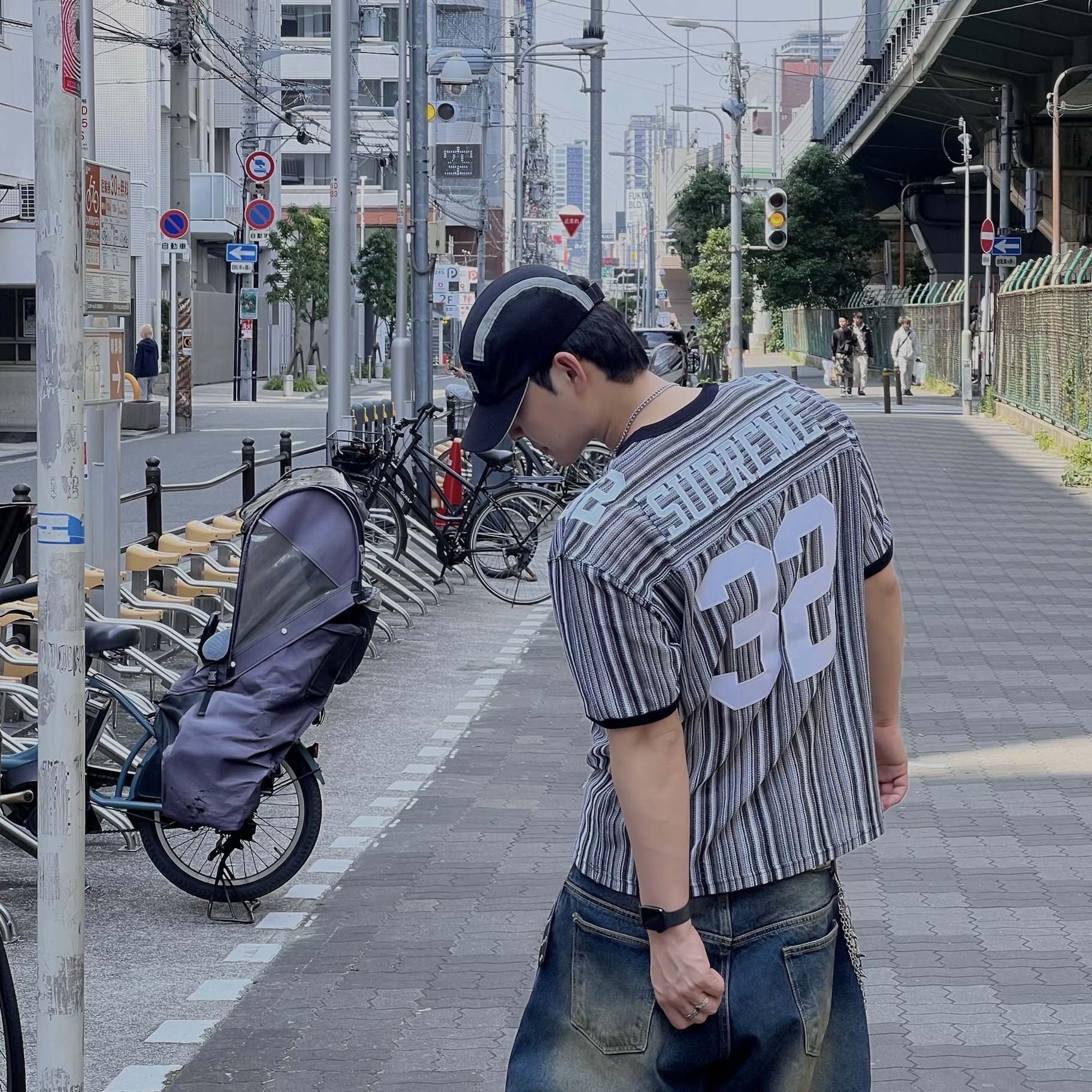Supreme Side Mesh Camp Cap Black - 25SS, Supreme Open Knit Football Top Black - 25SS 착용 스타일 - 4