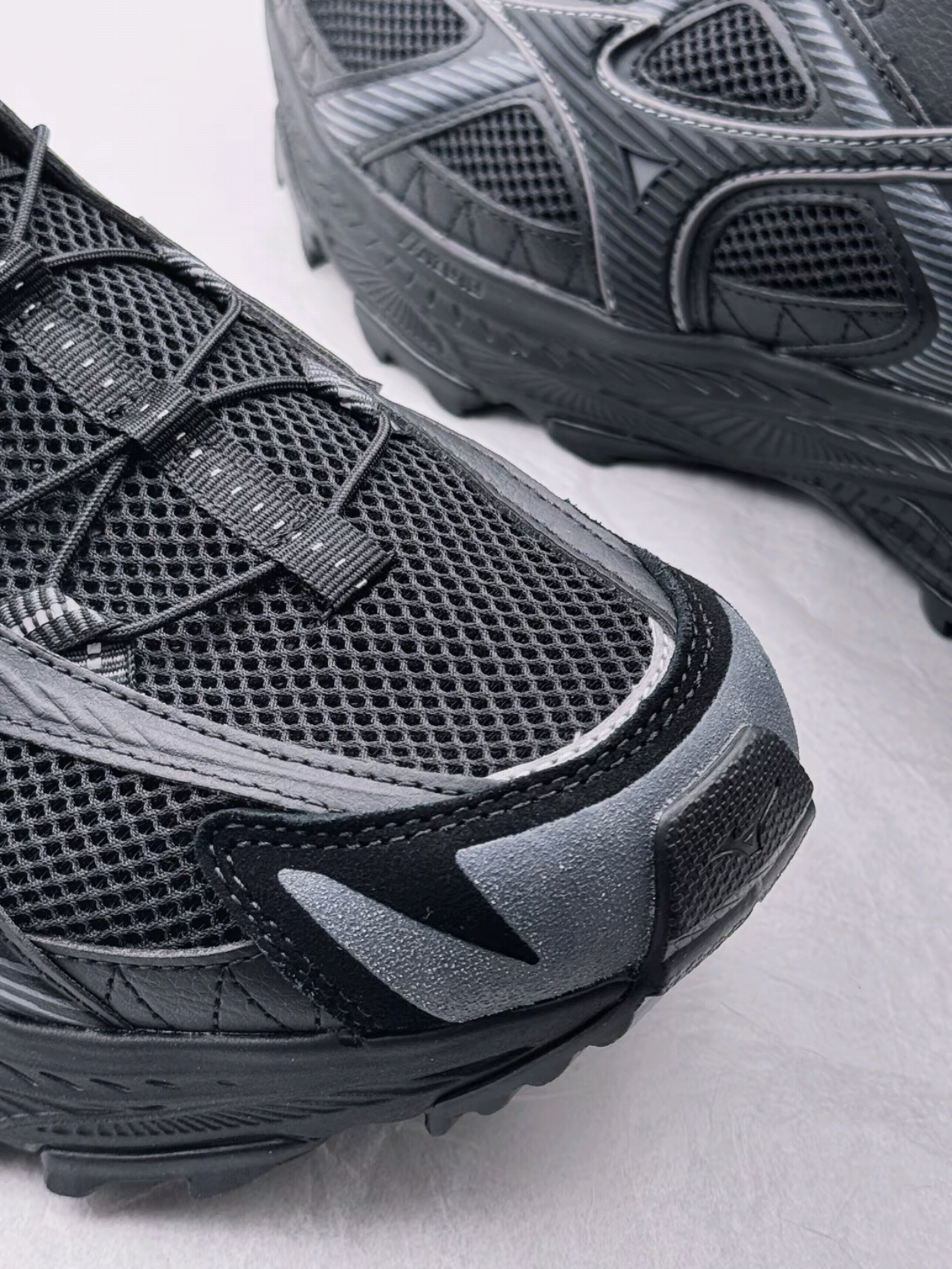 Mizuno Racer Trail SE Black 착용 스타일