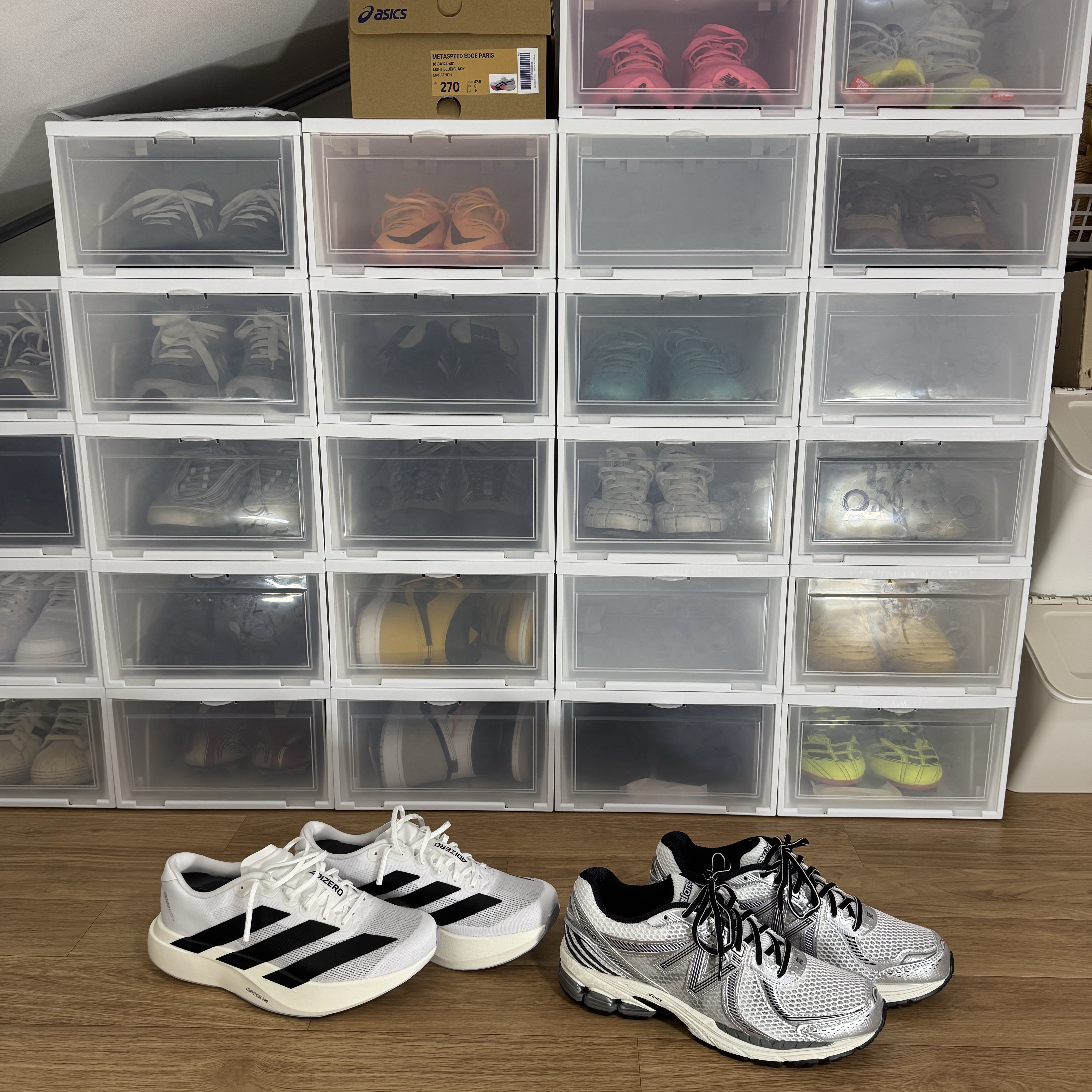 New Balance 860v2 Optic White, Adidas Adizero EVO SL Cloud White Core Black 착용 스타일