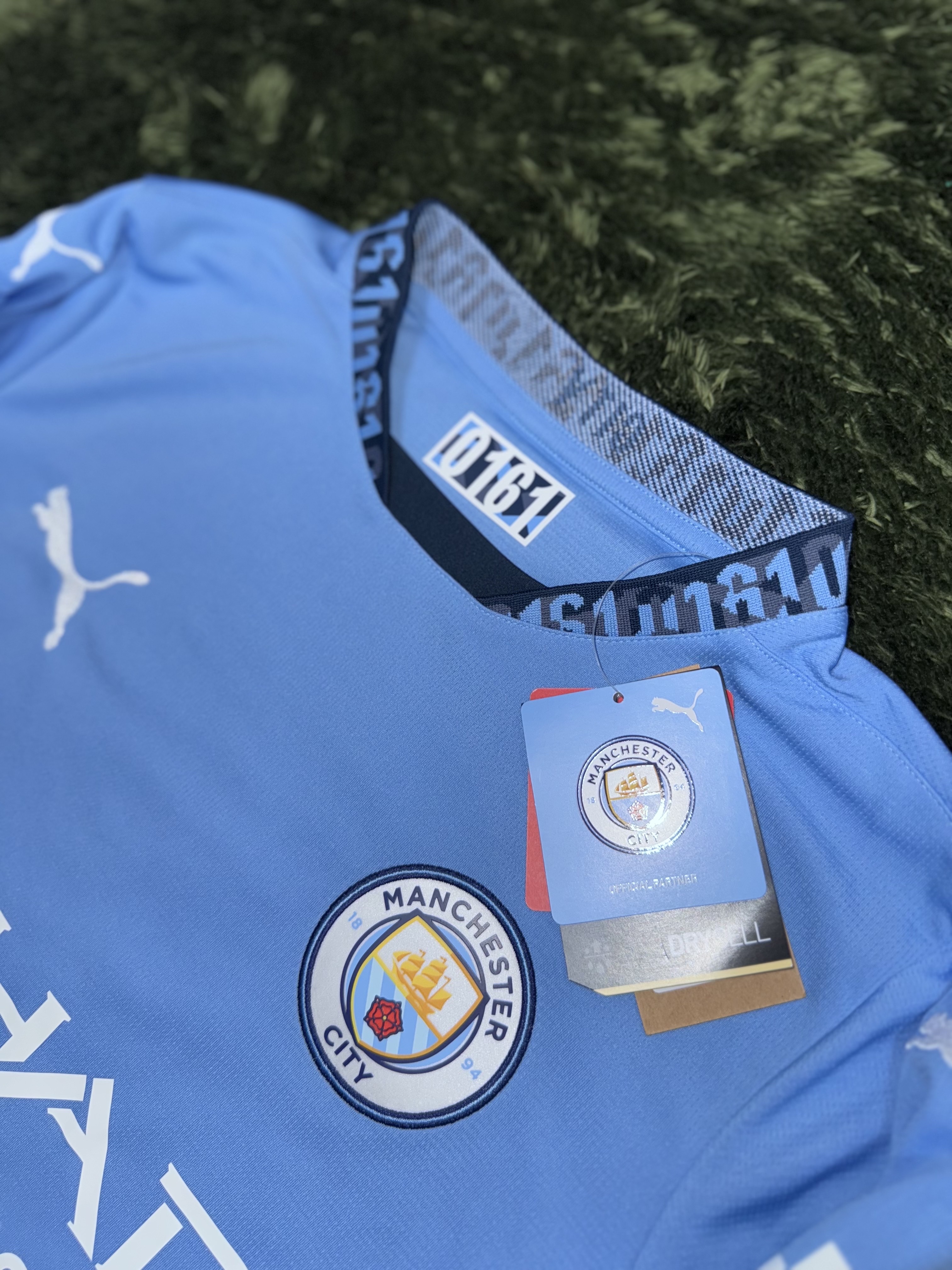 (Kids) Puma MCFC 2024/25 Home Replica LS Jersey Team Light Blue Marine Blue (Non Marking Ver.) 착용 스타일 - 2