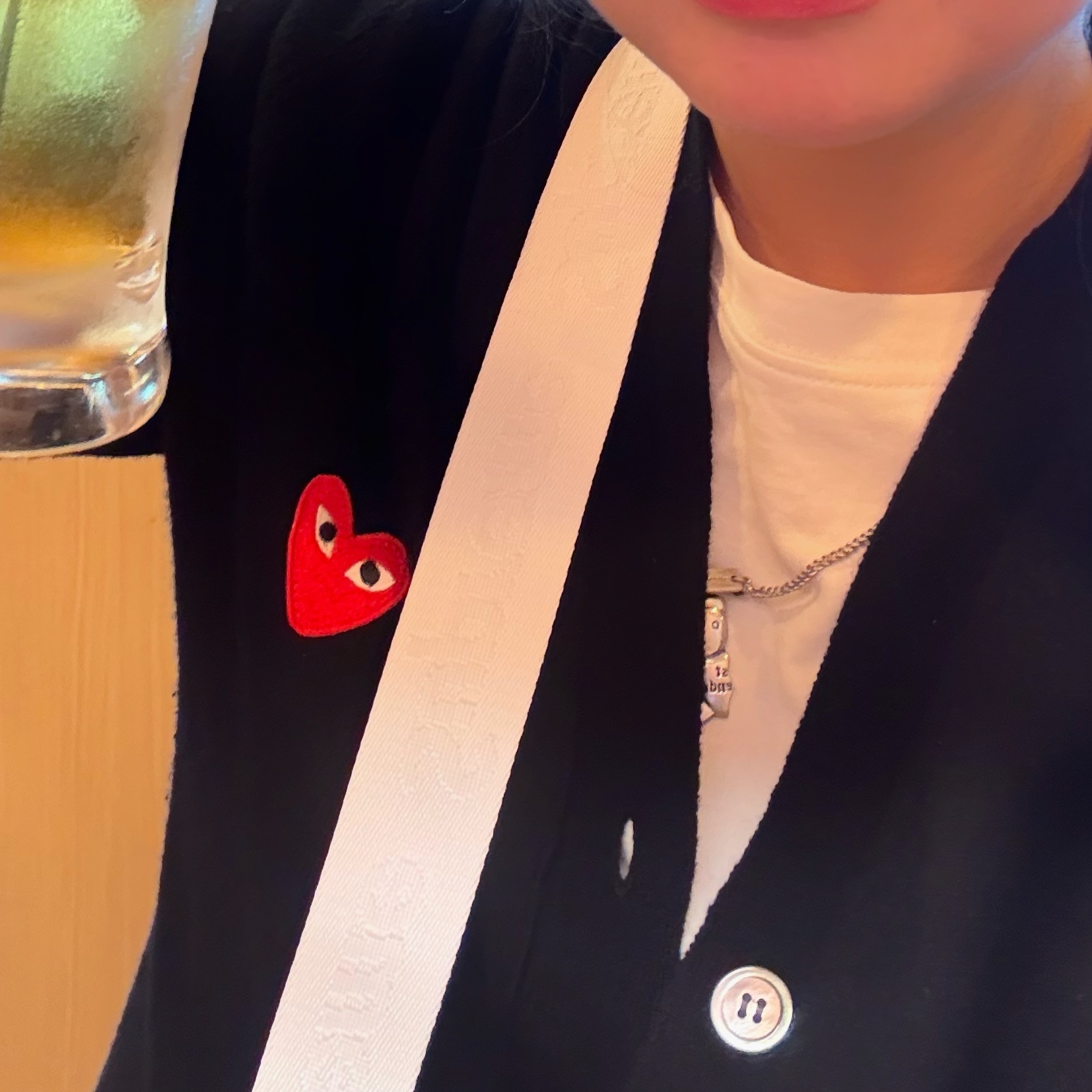 Play Comme des Garcons Red Heart Knit Cardigan Black 착용 스타일