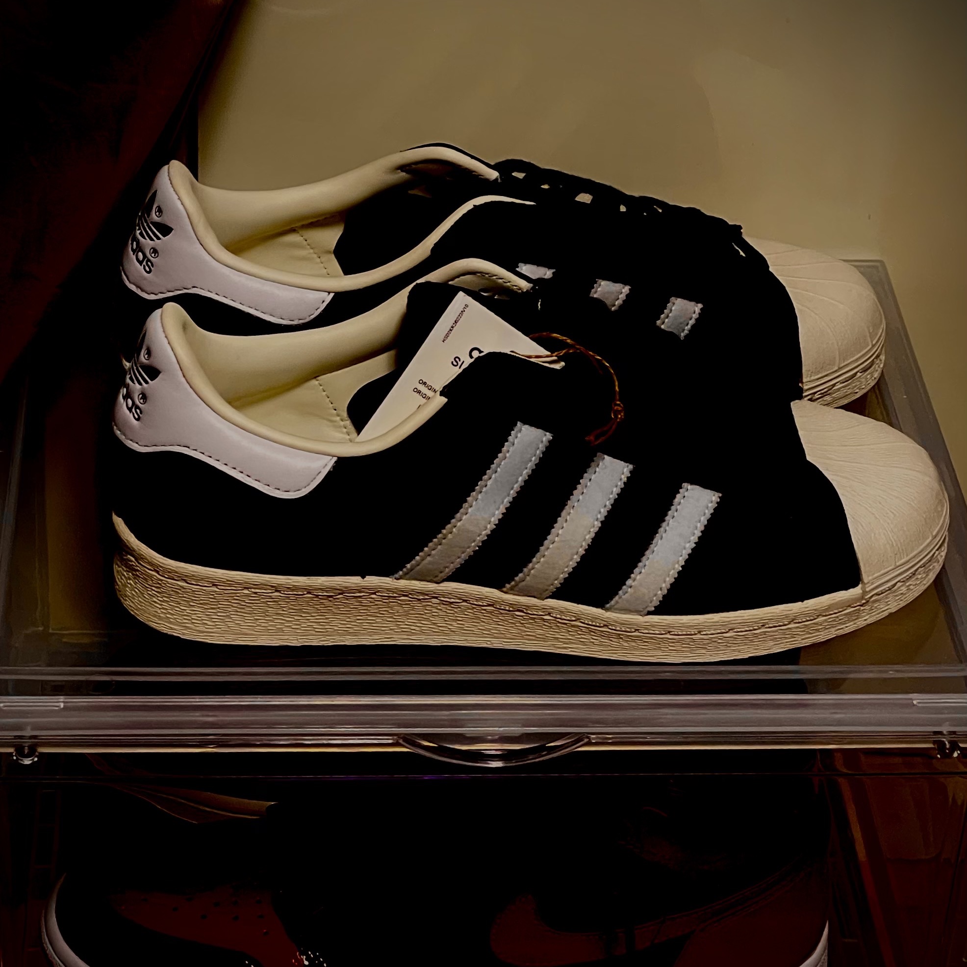 Adidas Superstar 82 FI Core Black 착용 스타일