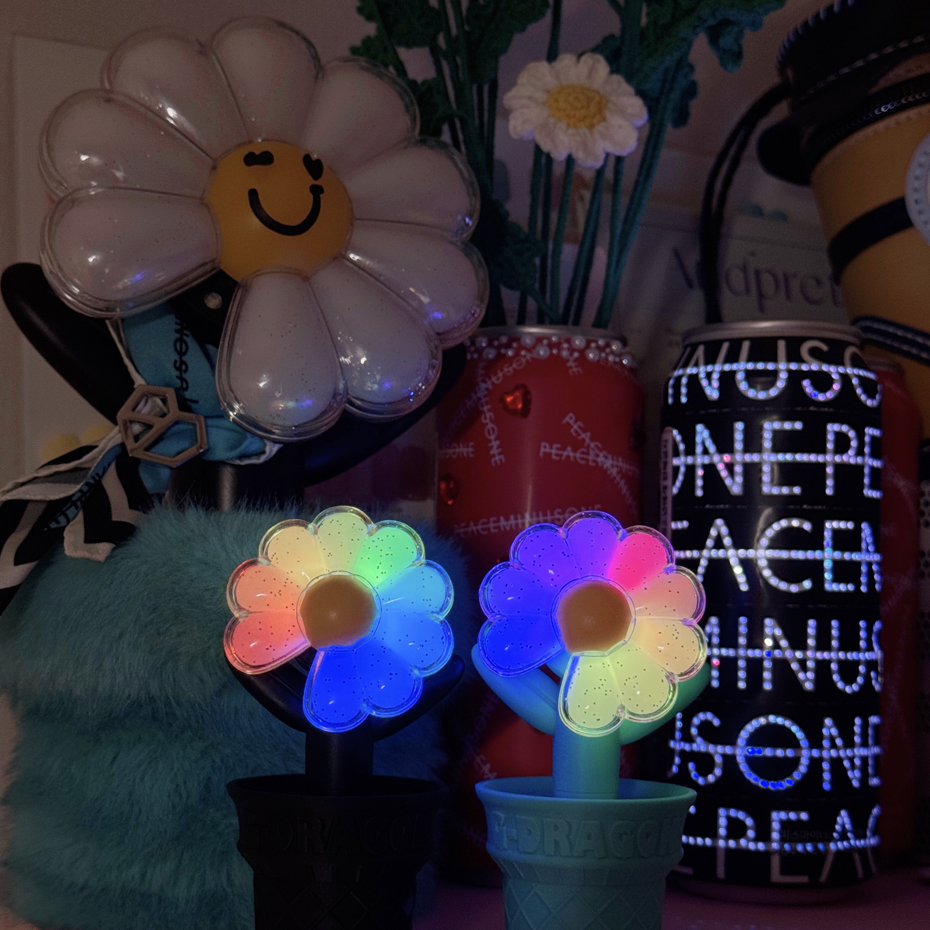 G-DRAGON Ubermensch Light Stick Cradle Cover Mint, G-DRAGON Ubermensch Official Mini Light Keyring Mint 착용 스타일 - 2