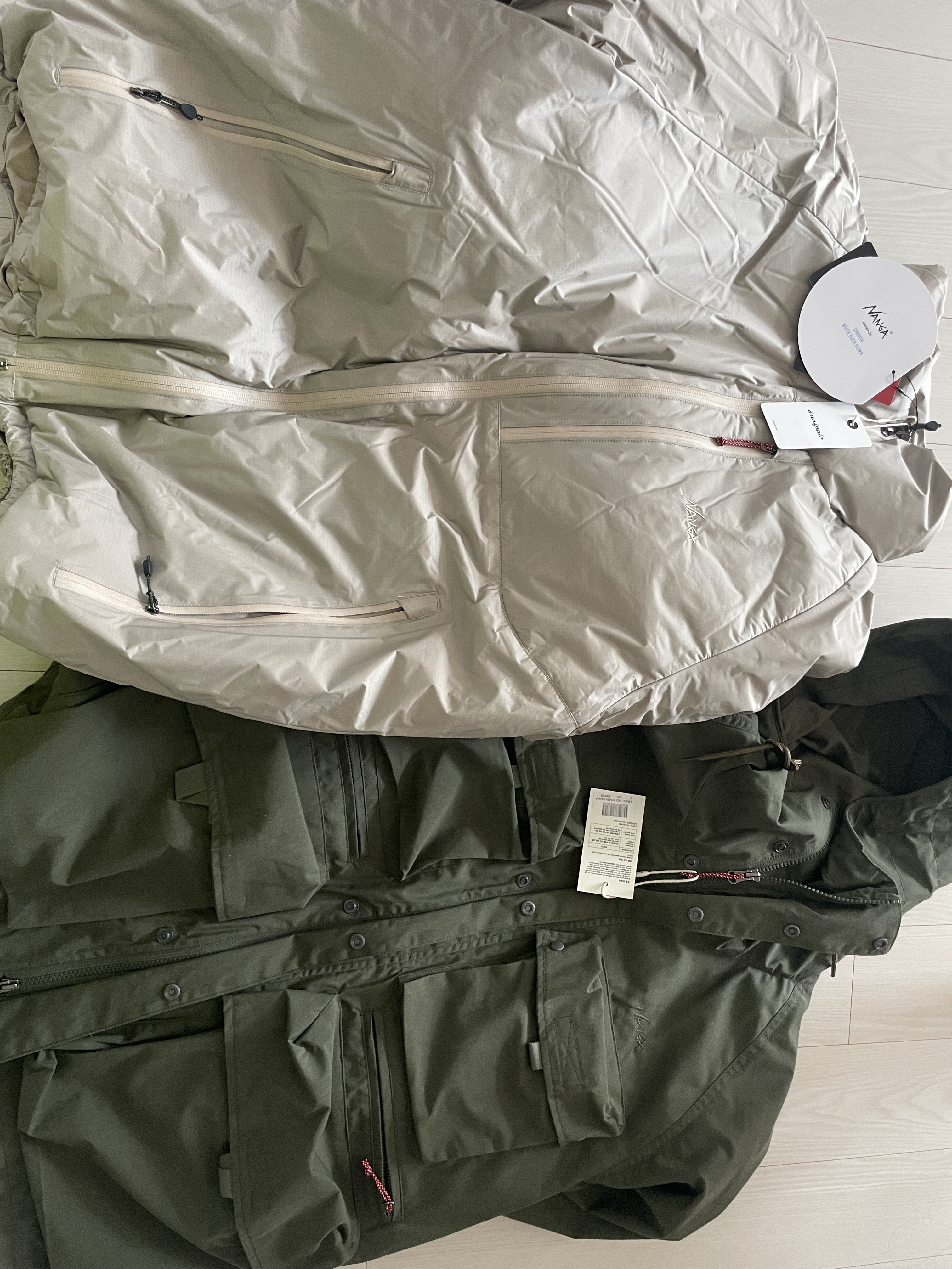 (W) Nanga Aurora Tex Down Jacket Ivory 착용 스타일