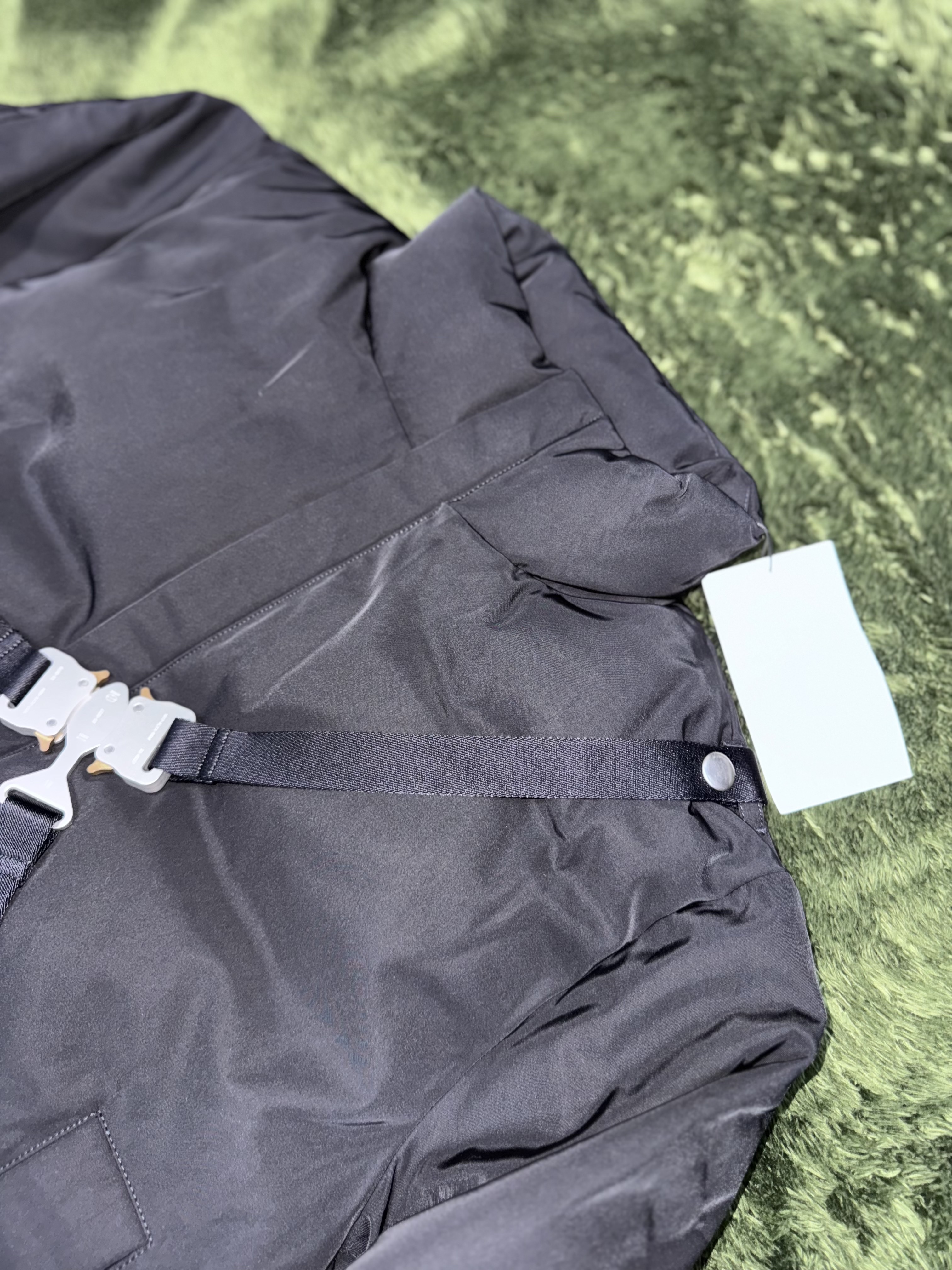 1017 Alyx 9SM Tricon Puffer X Jacket Black 착용 스타일 - 3