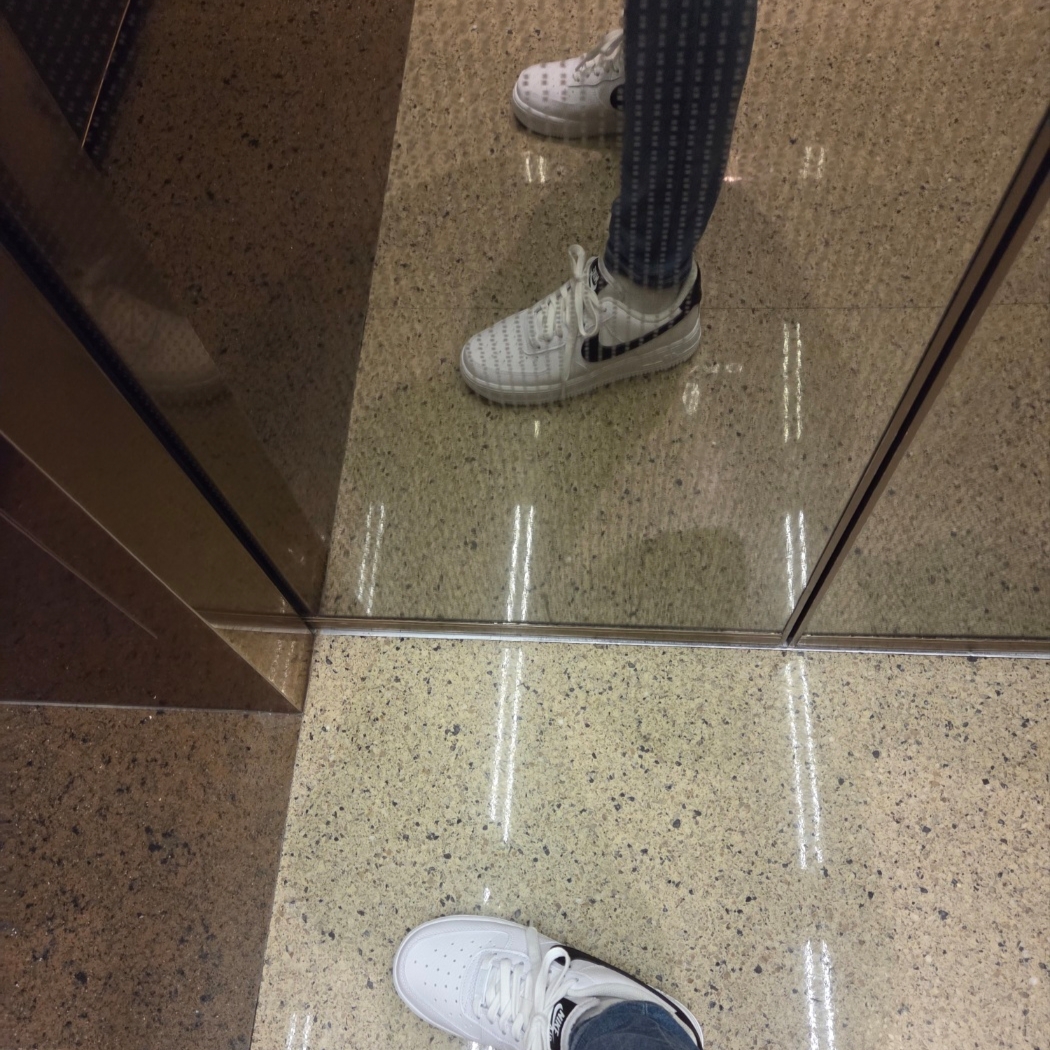 (W) Nike Air Force 1 '07 White Black 착용 스타일
