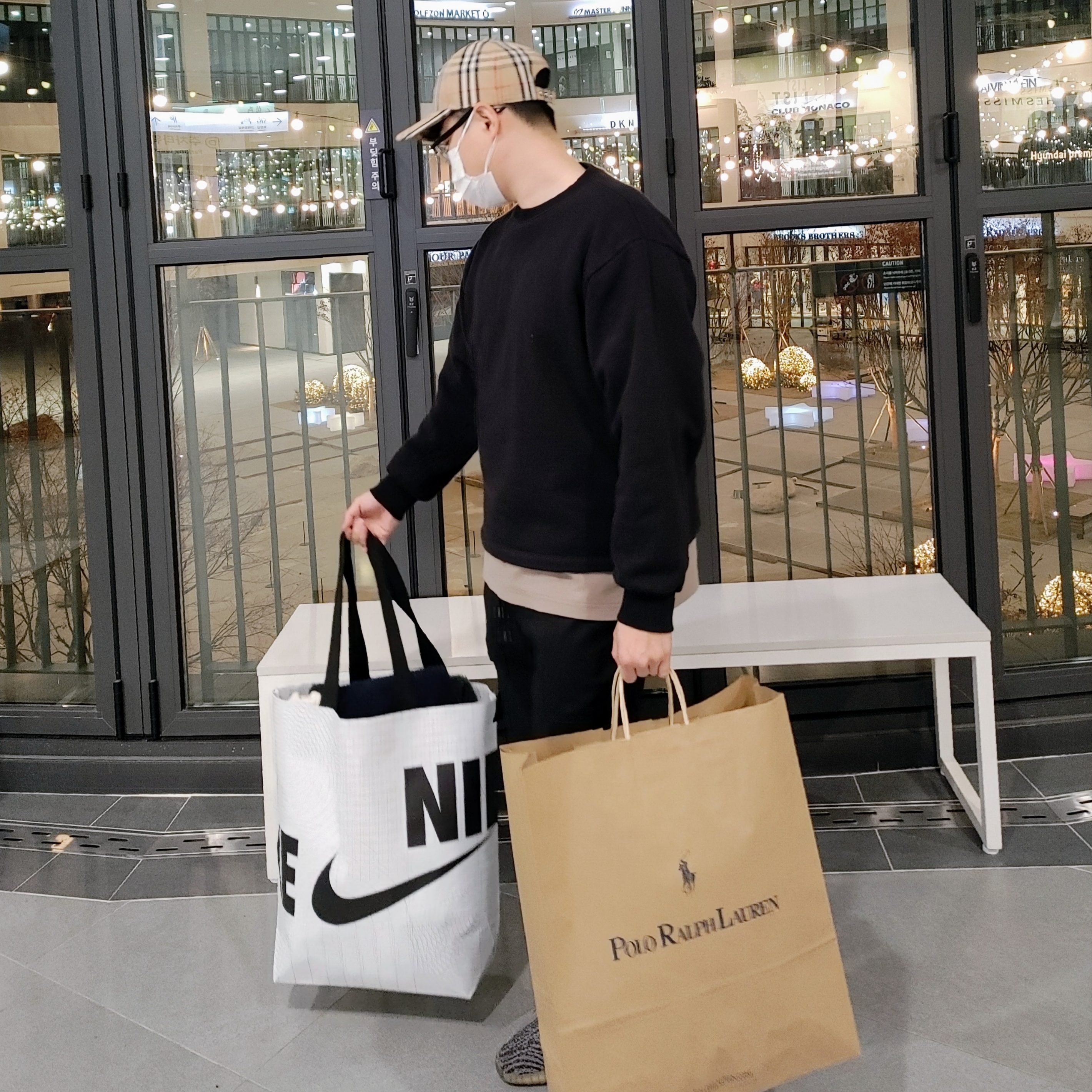 Burberry Monogram Motif Vintage Check Cotton Baseball Cap Archive Beige, Adidas Yeezy Boost 350 V2 Beluga 2.0 착용 스타일