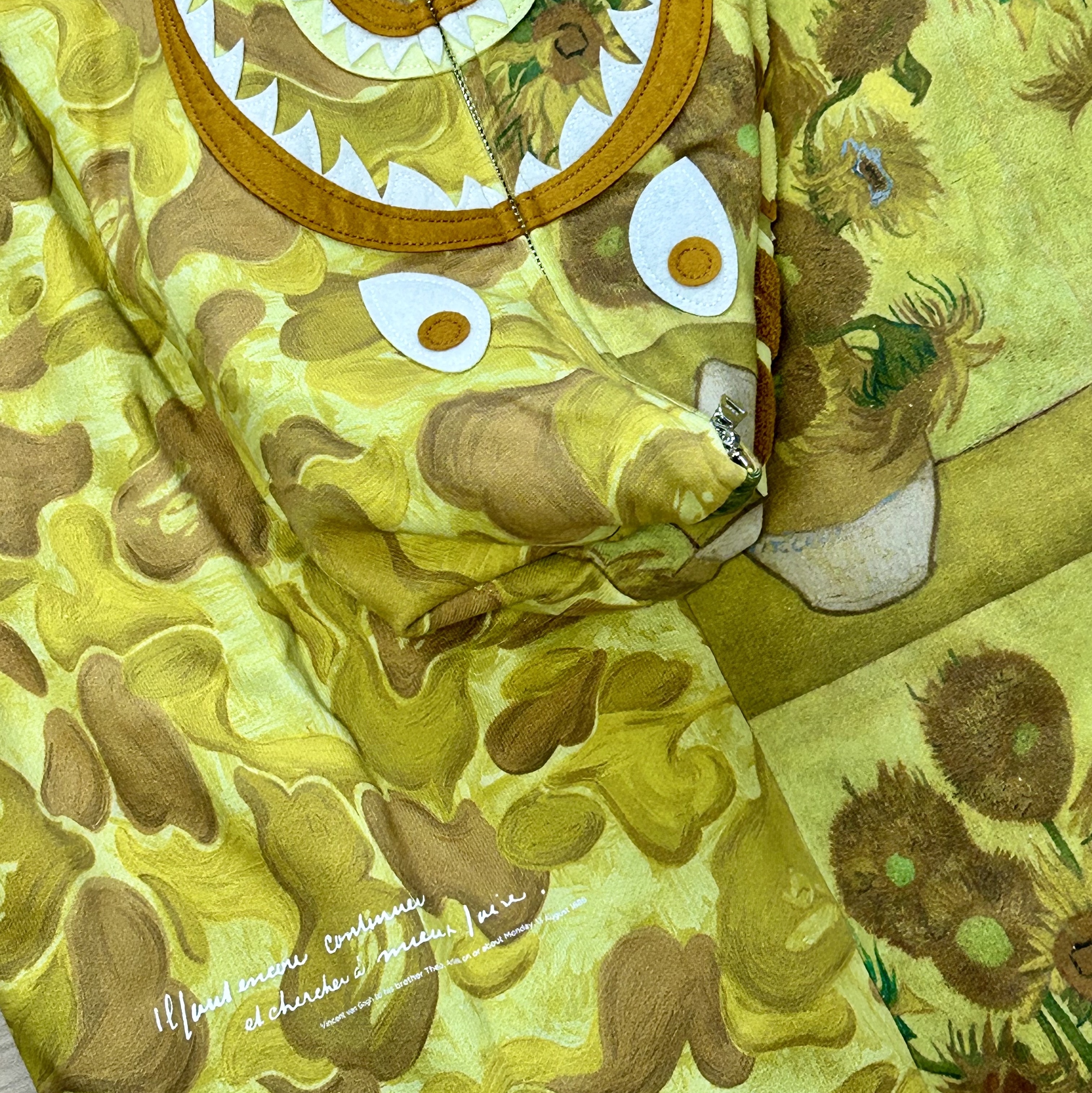 BAPE x Van Gogh Museum Shark Full Zip Hoodie Yellow 착용 스타일