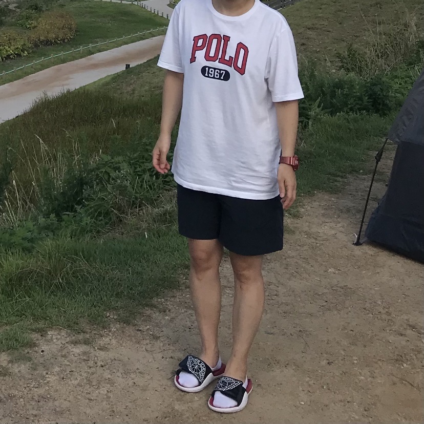 Jordan Hydro 7 Slide Black White Gym Red 착용 스타일