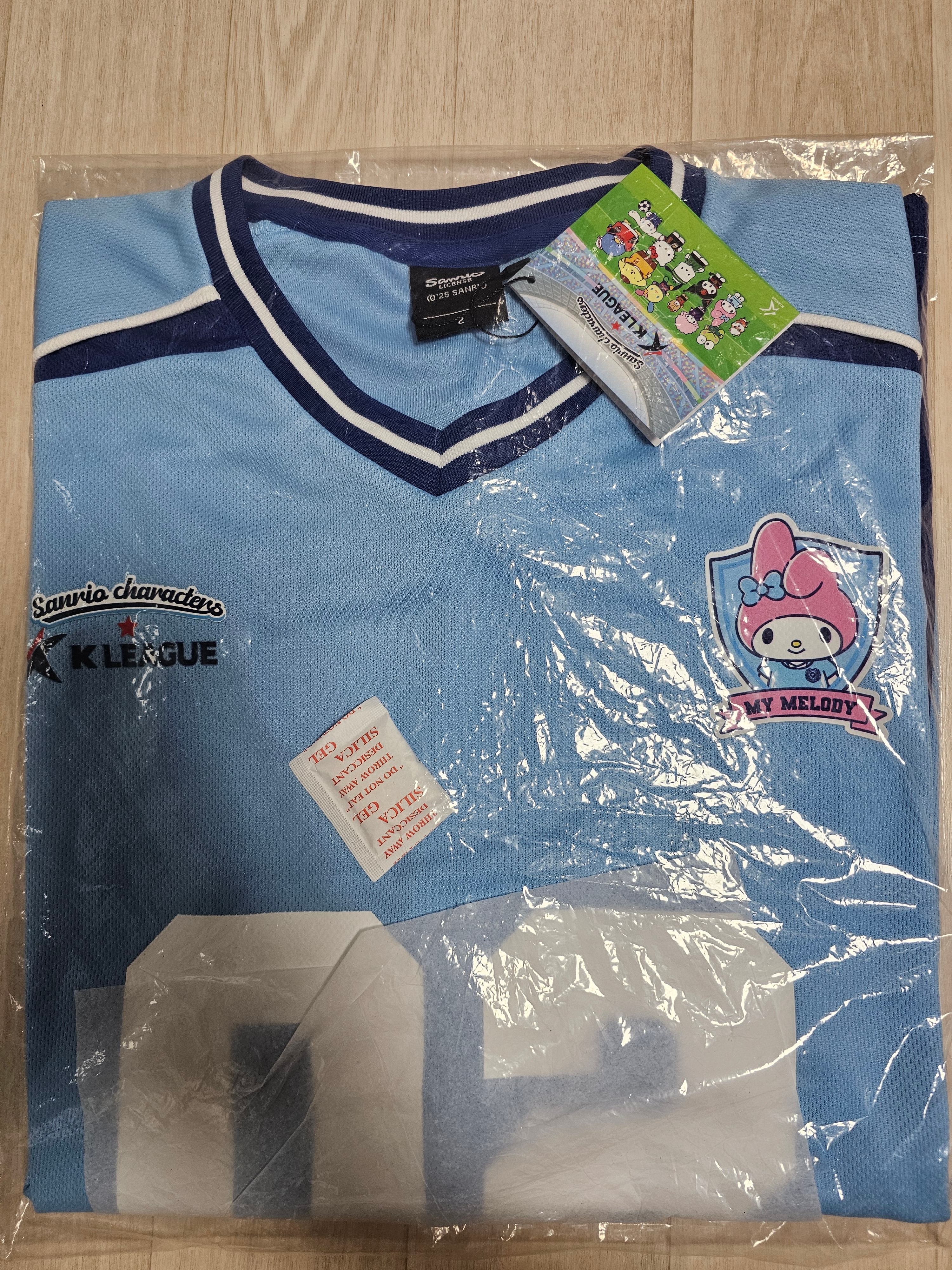 K League x Sanrio Characters 2025 Football Jersey My Melody Daegu FC Sky Blue 착용 스타일
