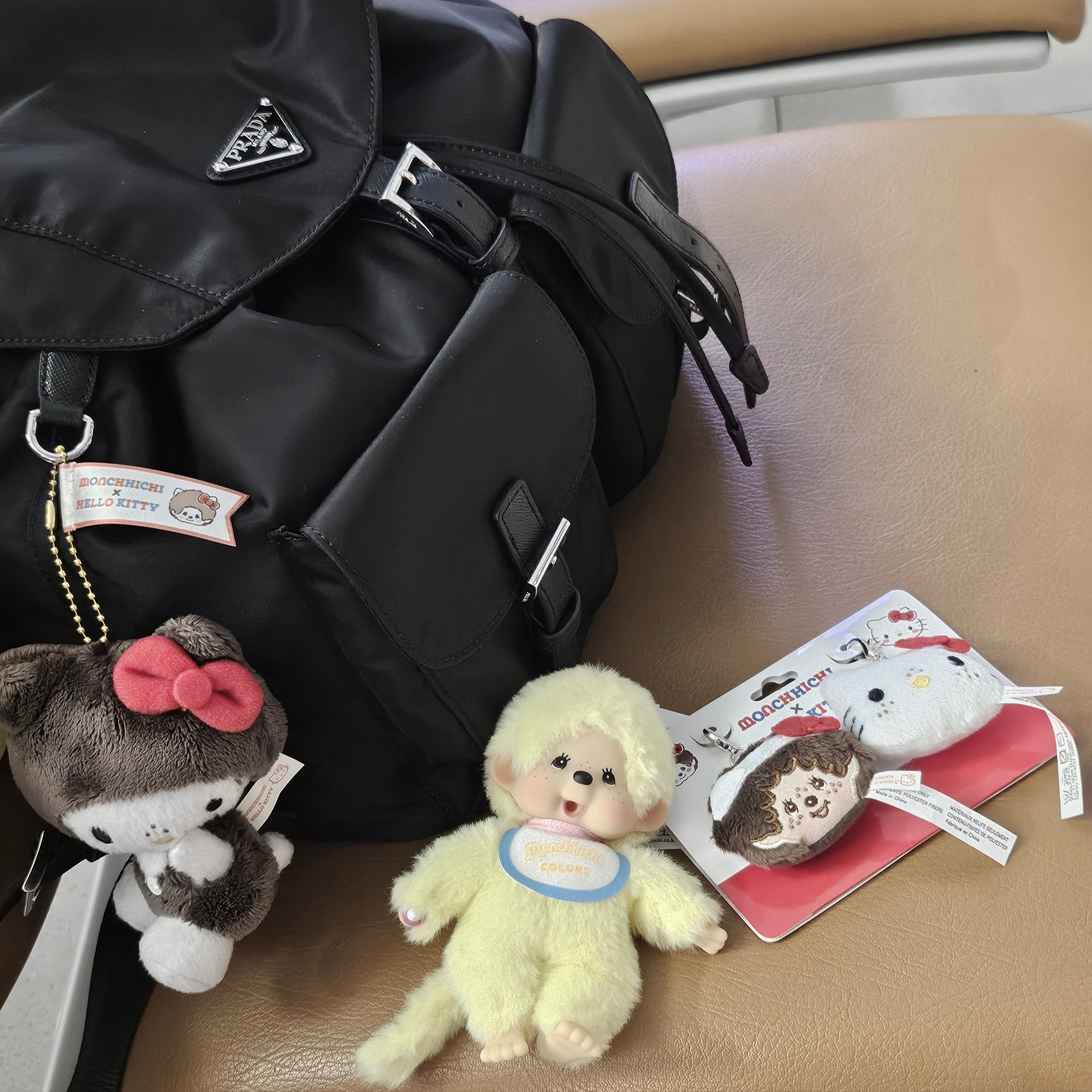Monchhichi Colors Key Chain Yellow, Sanrio Hello Kitty x Monchhichi 50th Anniversary Hello Kitty Holder 착용 스타일