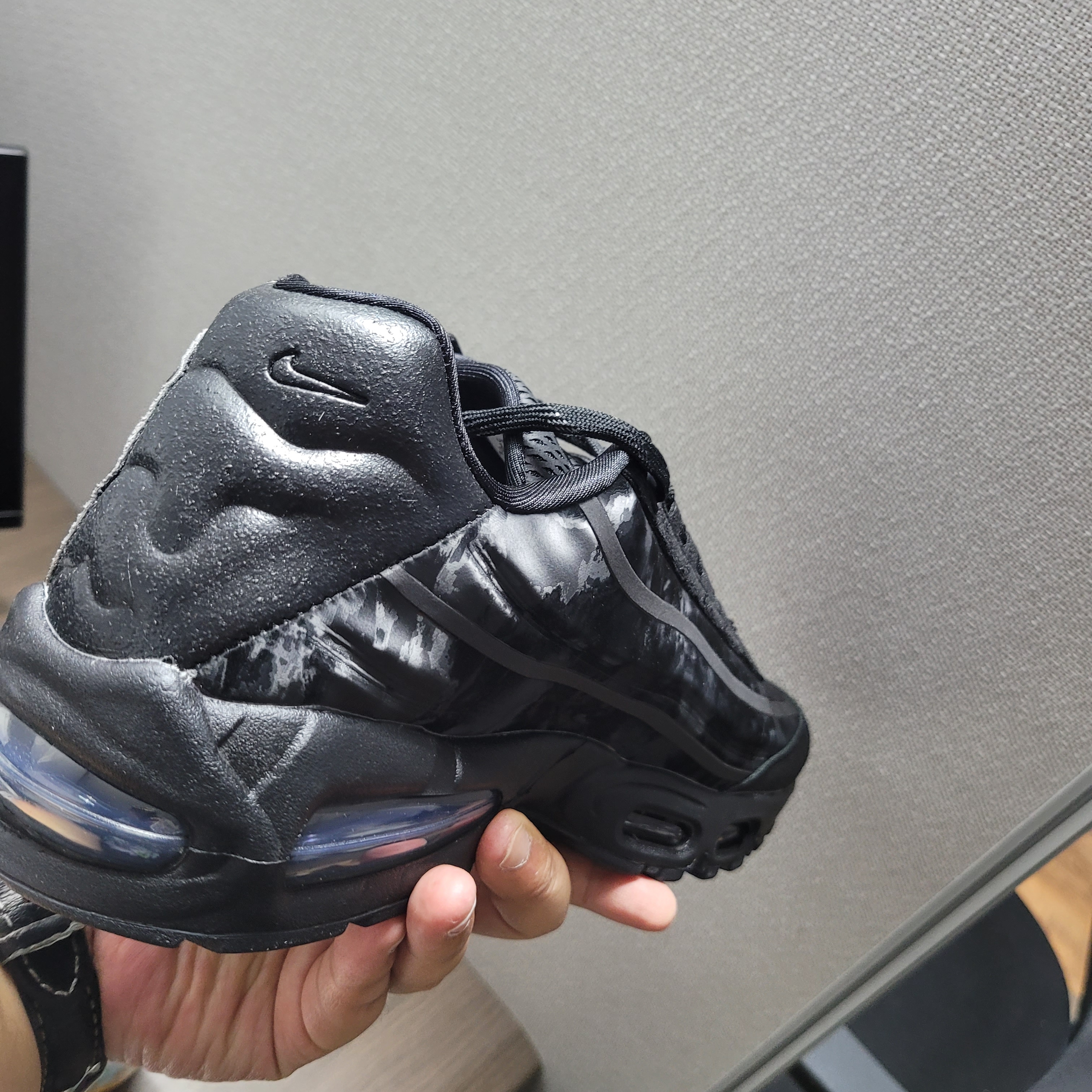 Nike x Worksout Air Max 95 Black Anthracite 착용 스타일 - 8