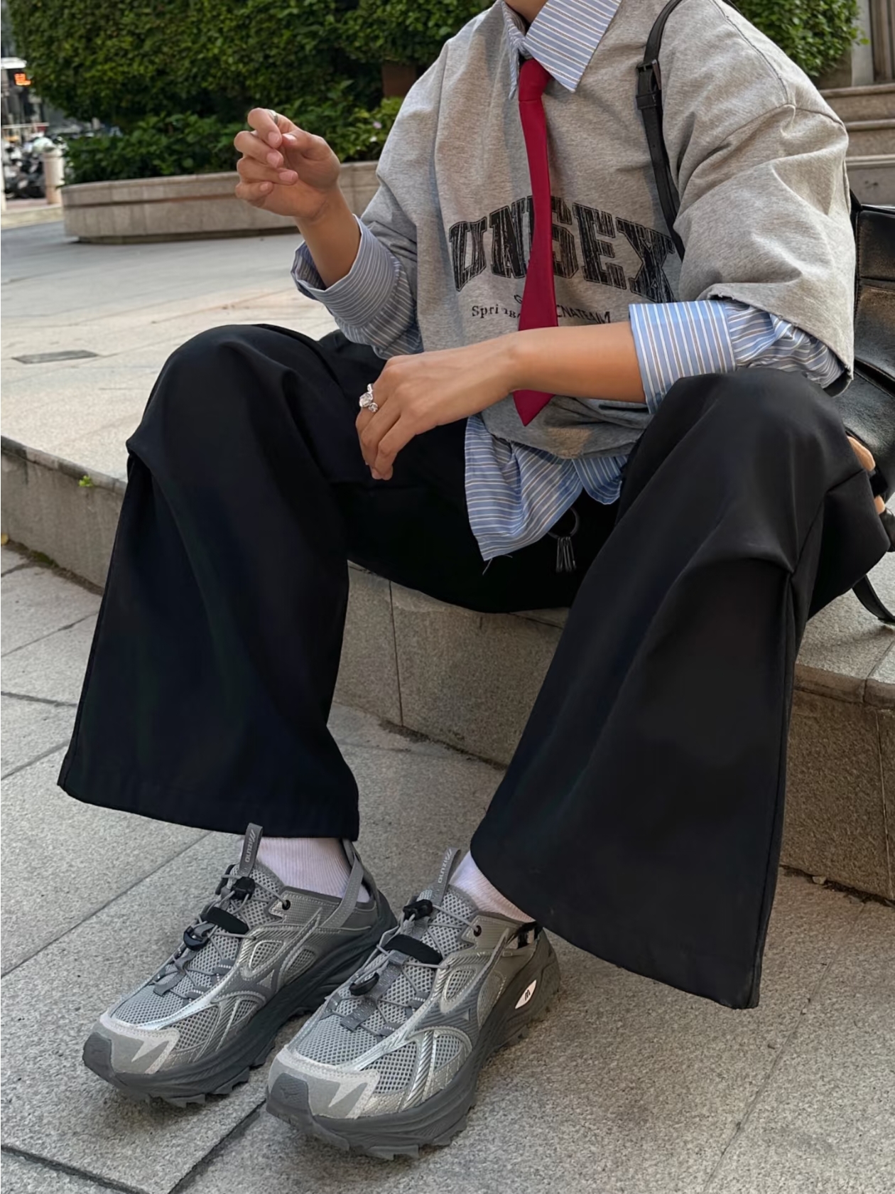 Mizuno Racer Trail SE Silver Grey 착용 스타일