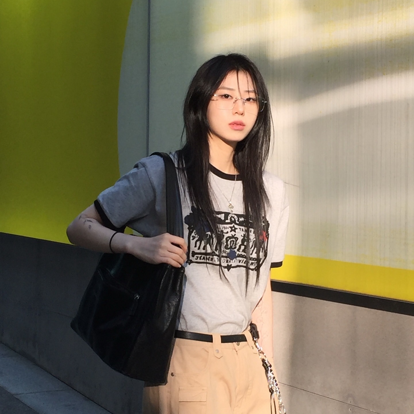 Thevinylhouse Cowboy Pictogram Ringer Tee Grey 착용 스타일